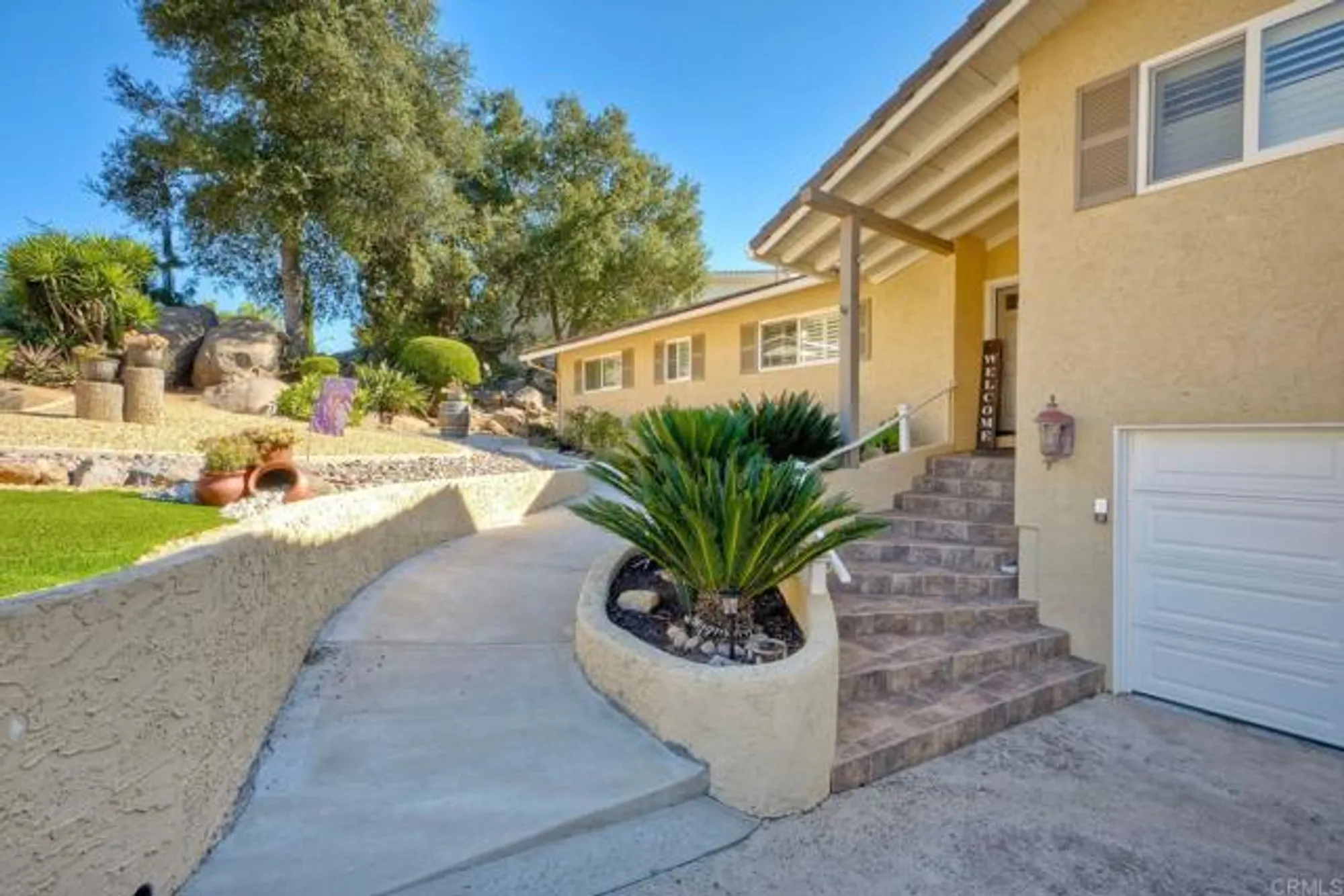 Property Slideshow image 13 of 46 | 10629 meadow glen way, Escondido, CA, 92026
