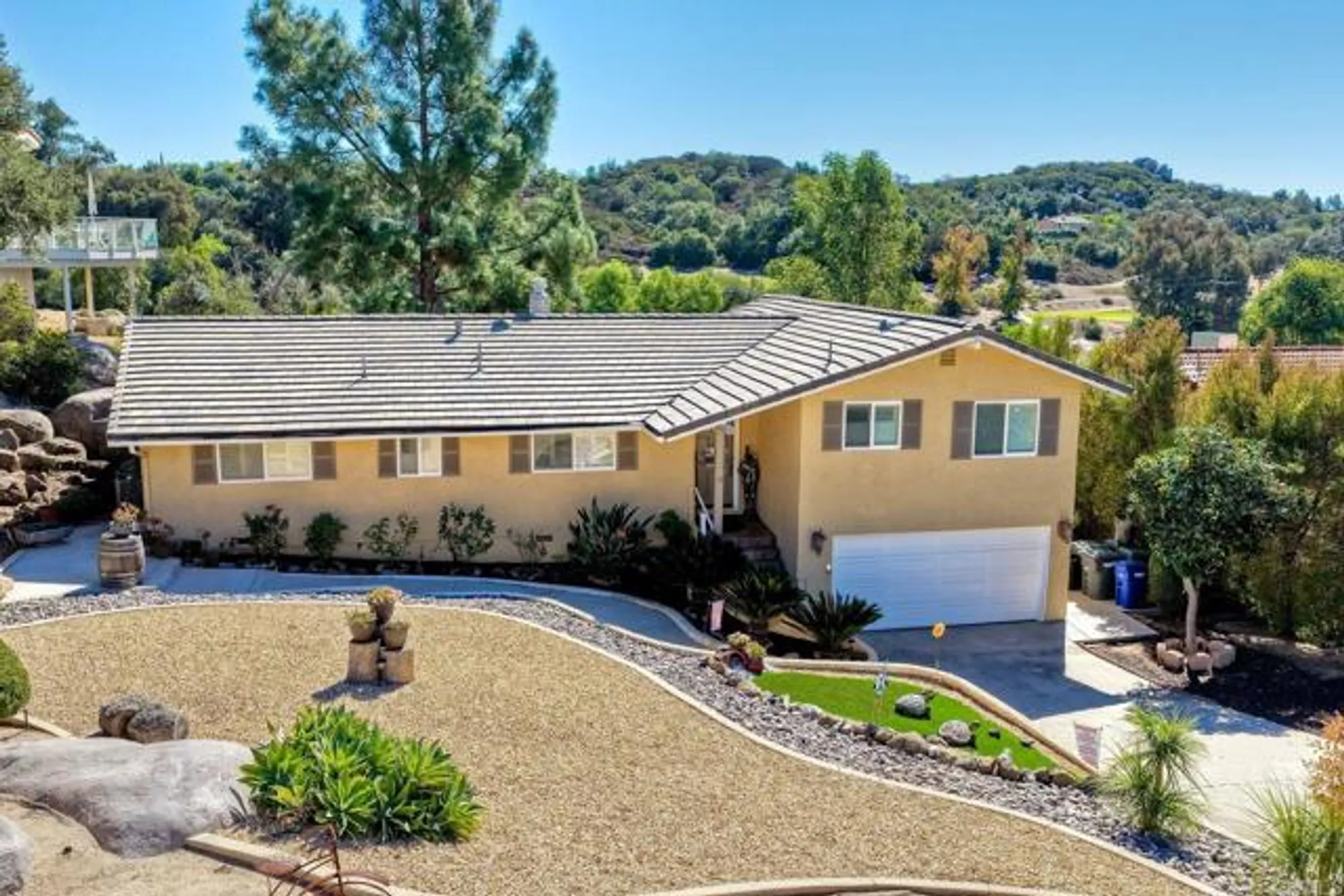 Property Slideshow image 37 of 46 | 10629 meadow glen way, Escondido, CA, 92026