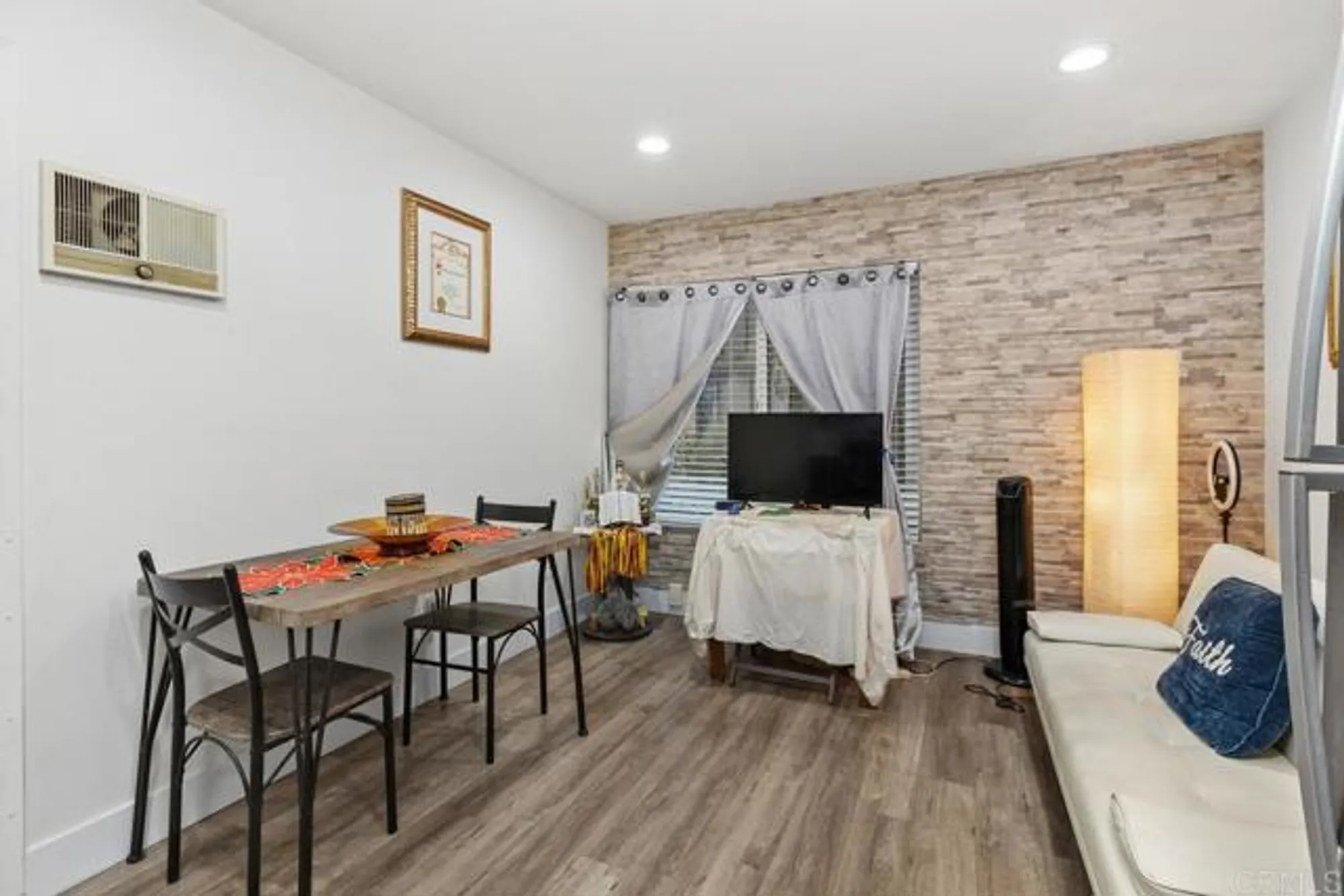 Property Slideshow image 5 of 25 | 3776 alabama st 116, San Diego, CA, 92104