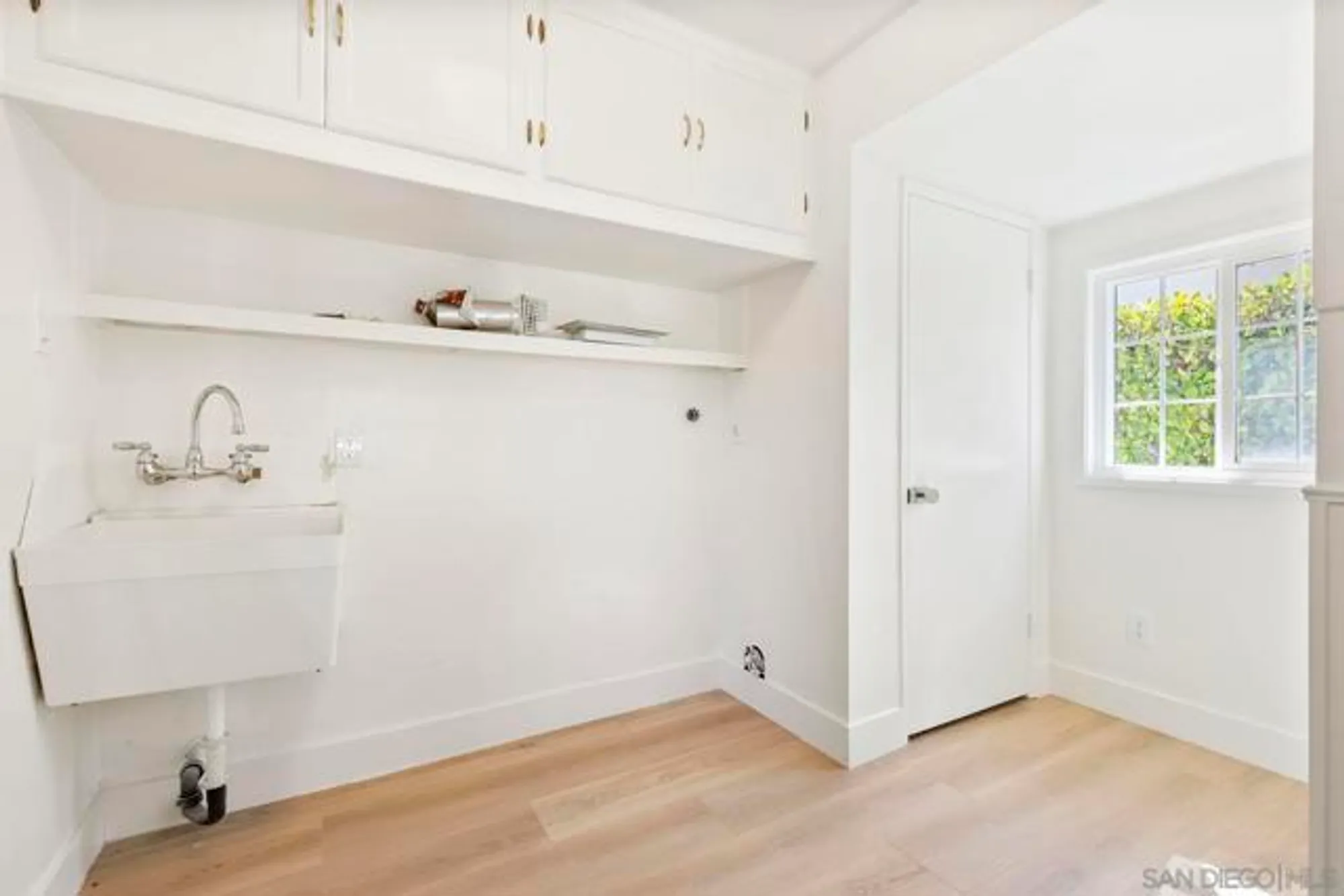 Property Slideshow image 28 of 34 | 12494 senda rd, San Diego, CA, 92128