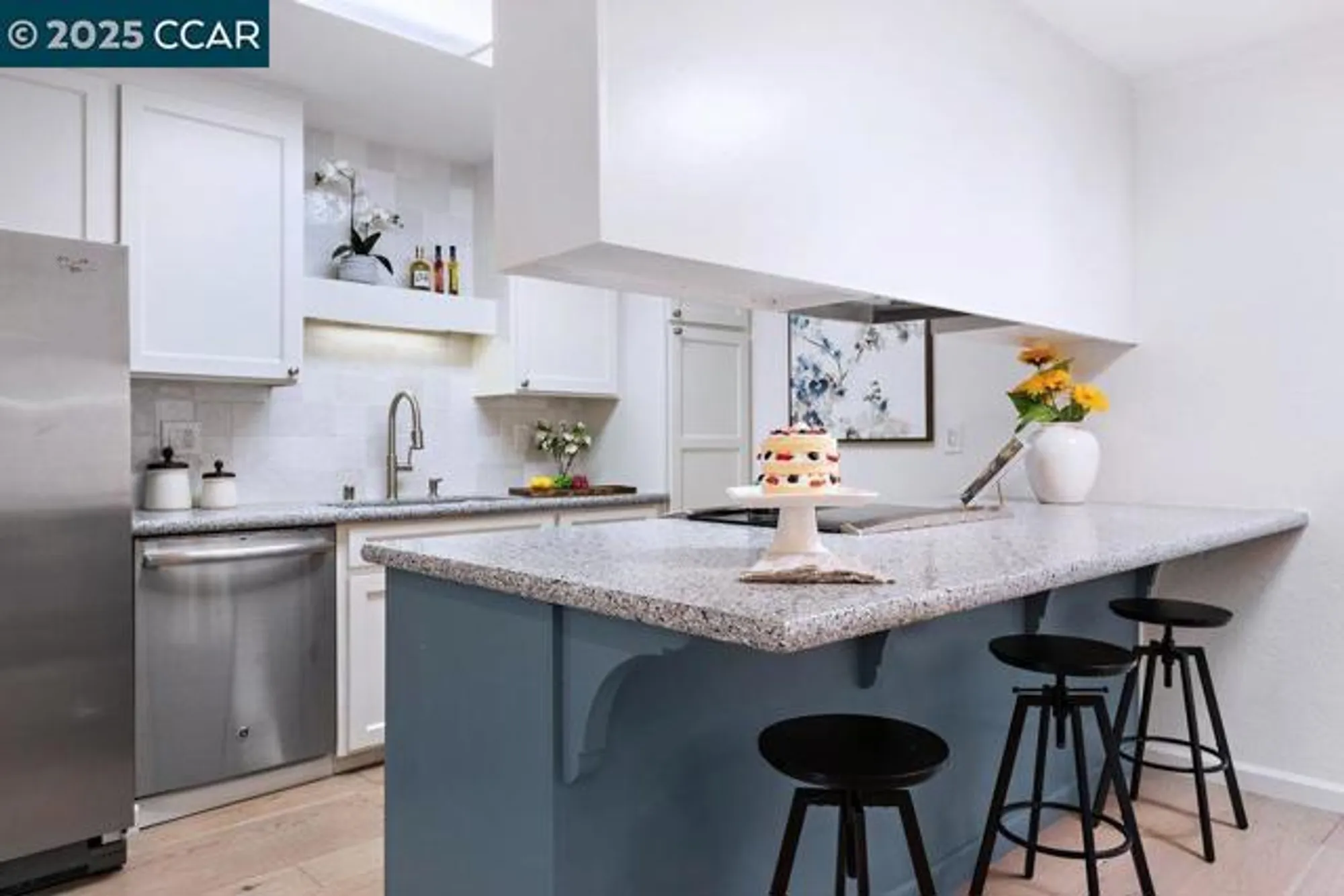 Property Slideshow image 8 of 46 | 1932 ptarmigan dr 3, Walnut Creek, CA, 94595
