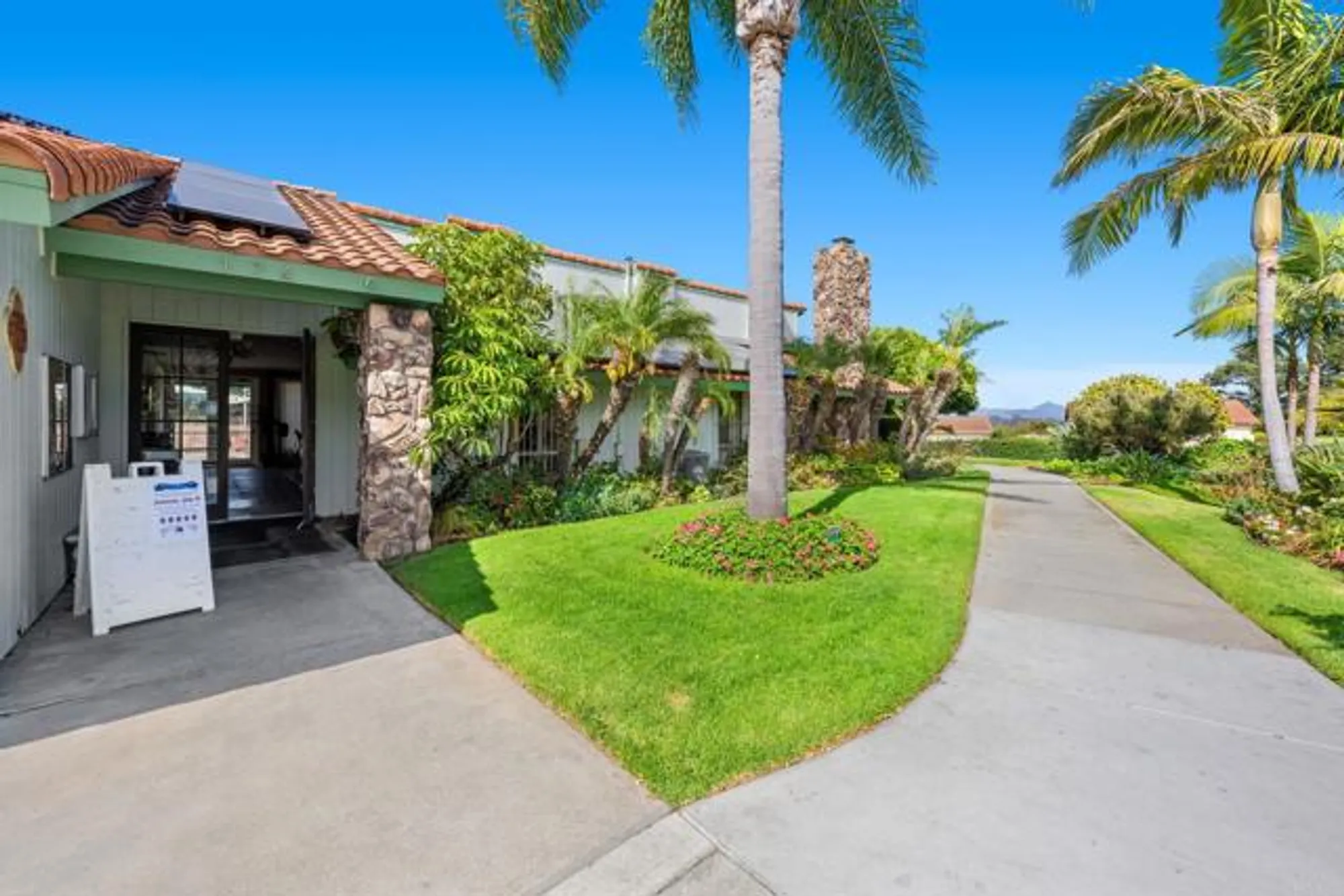Property Slideshow image 14 of 40 | 1866 forestdale dr, Encinitas, CA, 92024