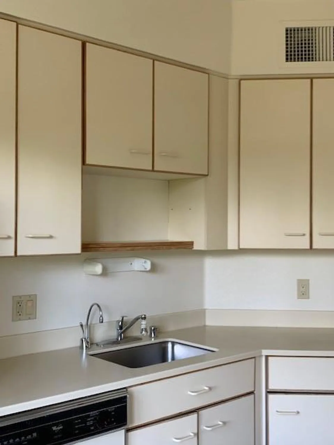 Property Slideshow image 42 of 66 | 1 baldwin ave 217, San Mateo, CA, 94401