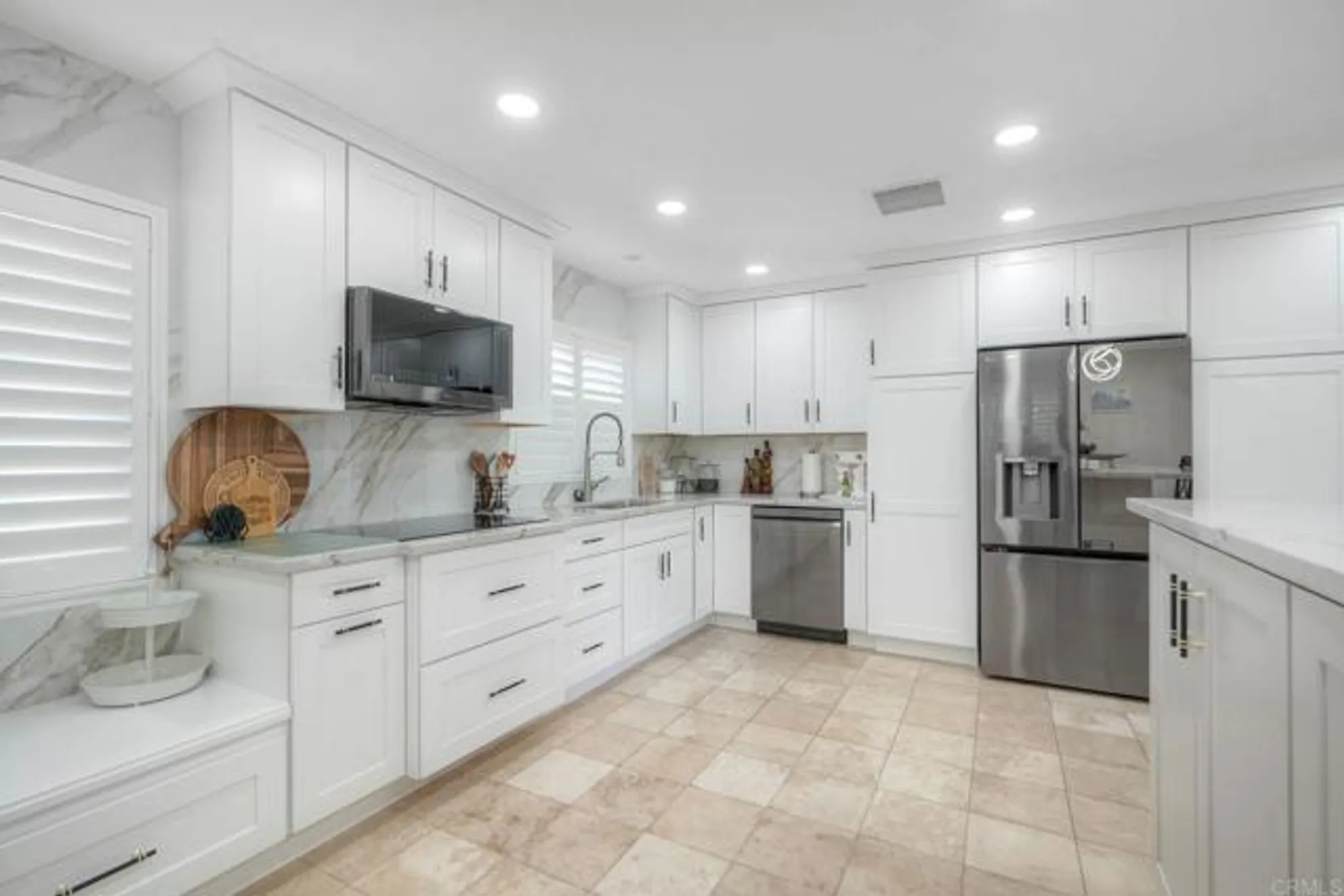 Property Slideshow image 17 of 46 | 10629 meadow glen way, Escondido, CA, 92026