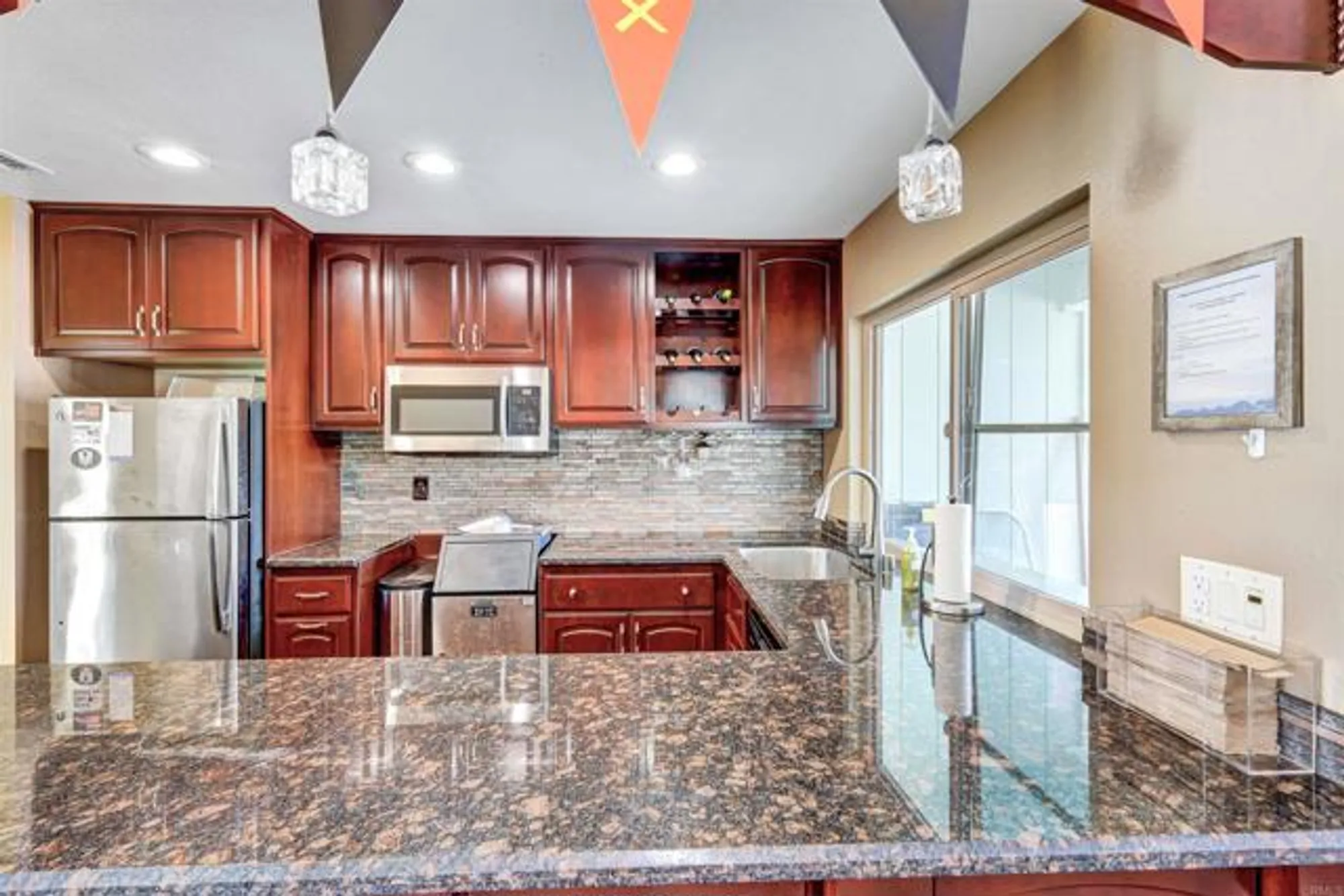Property Slideshow image 11 of 18 | 1824 forestdale dr, Encinitas, CA, 92024