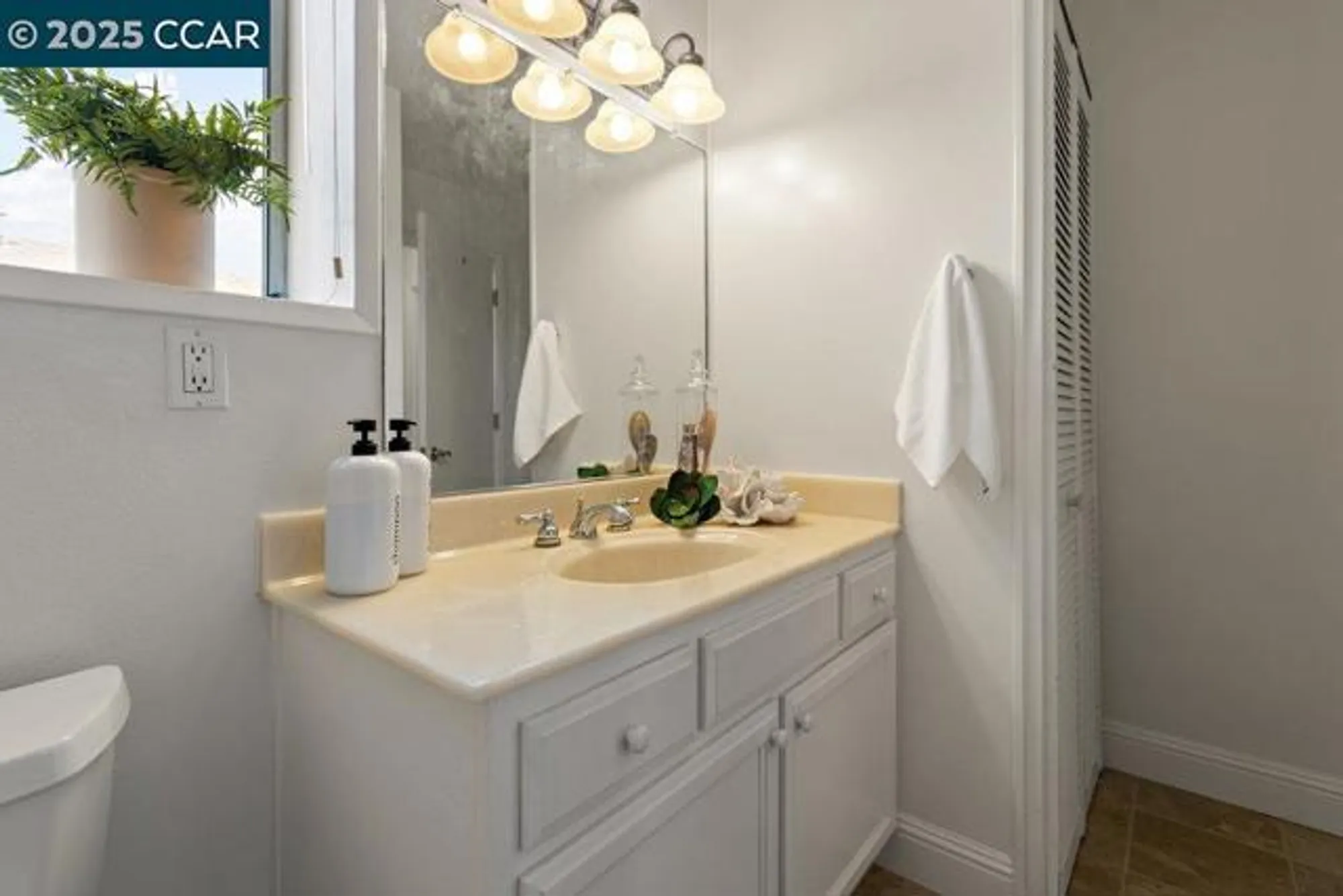 Property Slideshow image 22 of 57 | 2200 pine knoll dr 11, Walnut Creek, CA, 94595