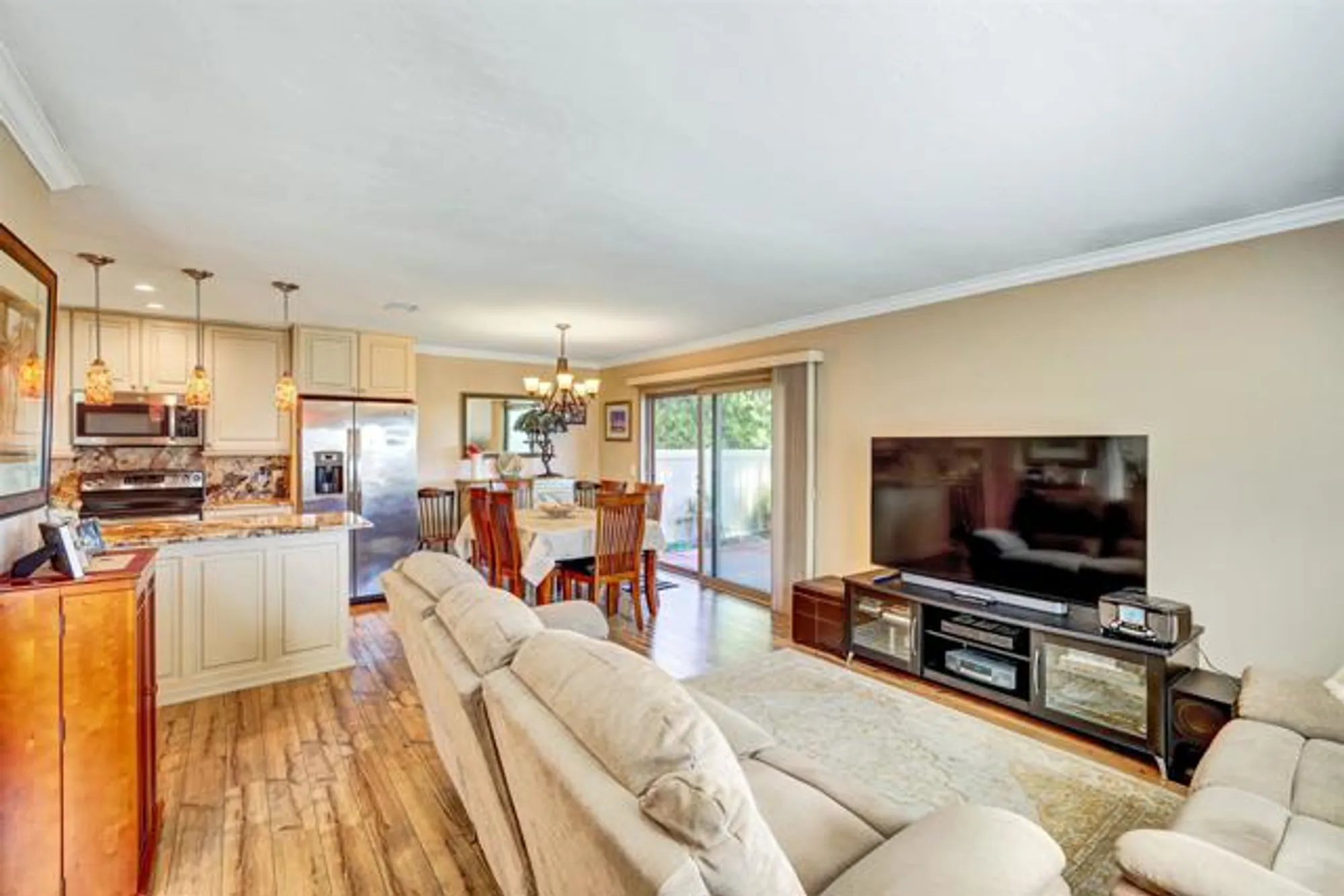 Property Slideshow image 2 of 18 | 1824 forestdale dr, Encinitas, CA, 92024