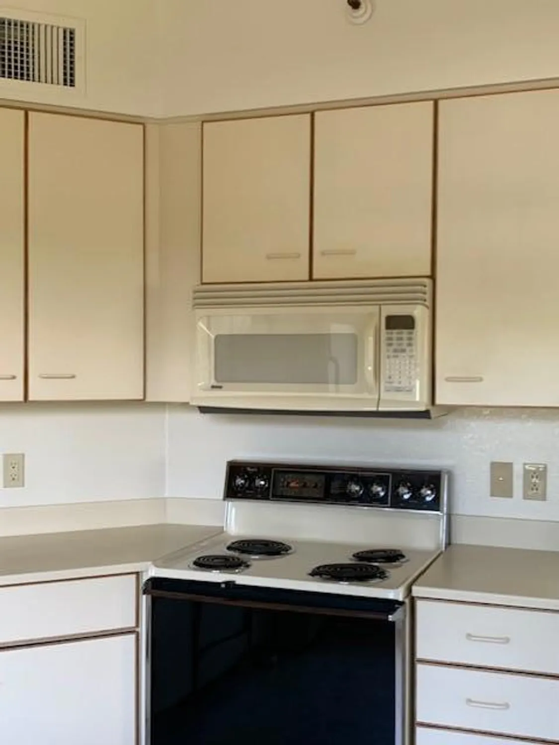 Property Slideshow image 43 of 66 | 1 baldwin ave 217, San Mateo, CA, 94401
