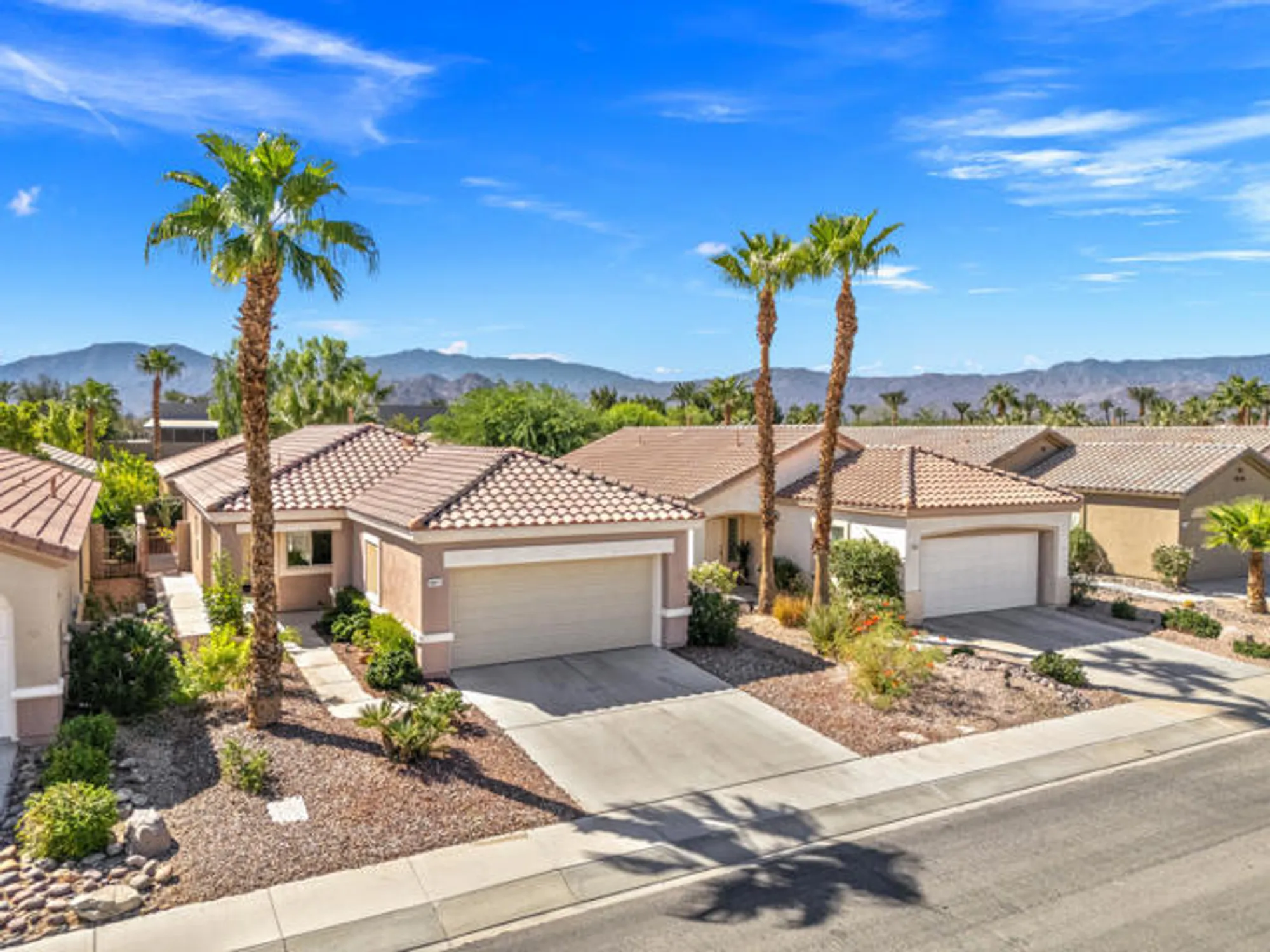 Property Slideshow image 2 of 30 | 78571 glastonbury way, Palm Desert, CA, 92211