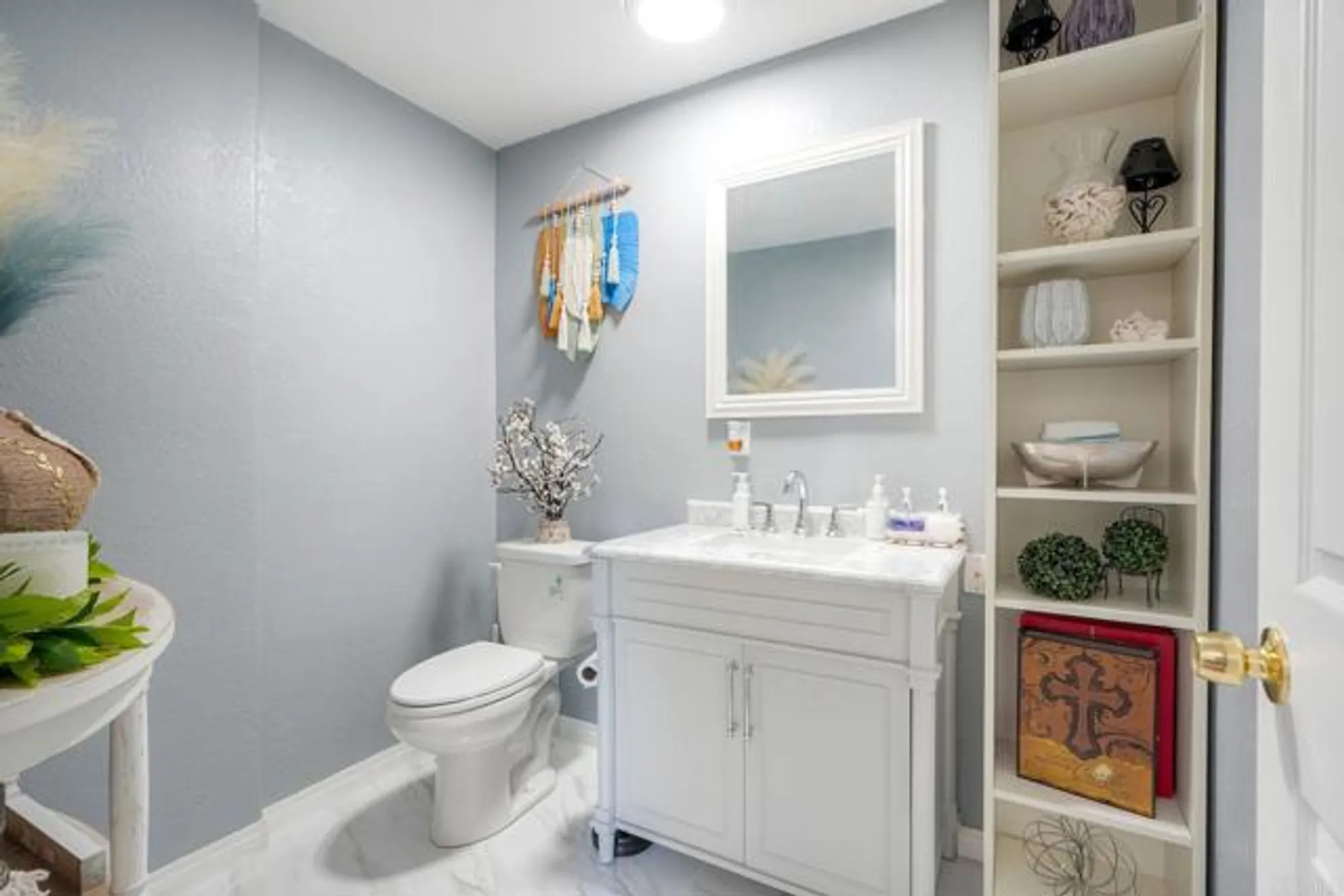 Property Slideshow image 25 of 46 | 10629 meadow glen way, Escondido, CA, 92026