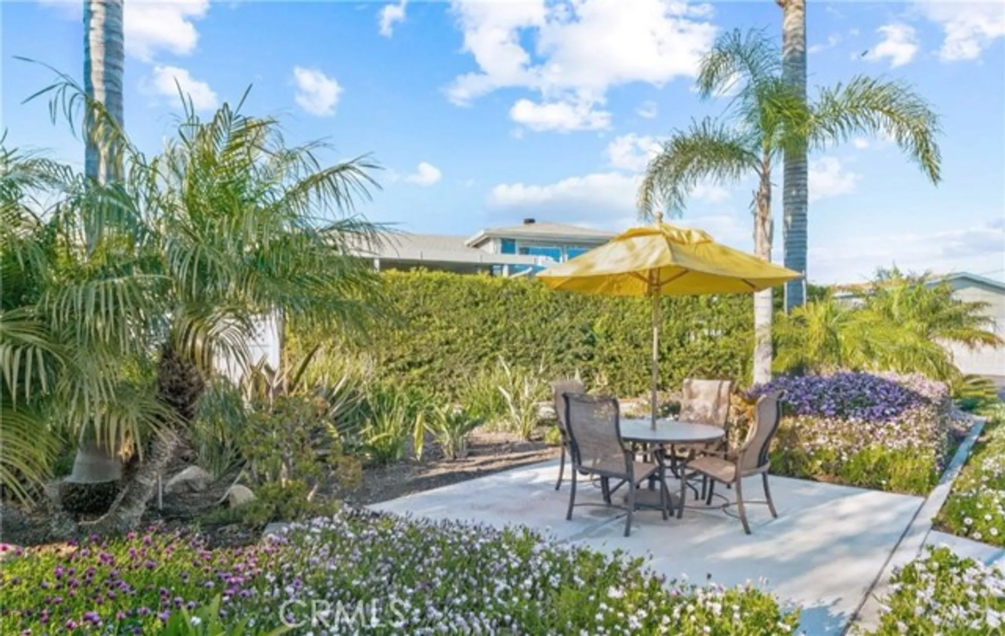 Property Slideshow image 11 of 18 | 4382 lahaina dr, Huntington Beach, CA, 92649