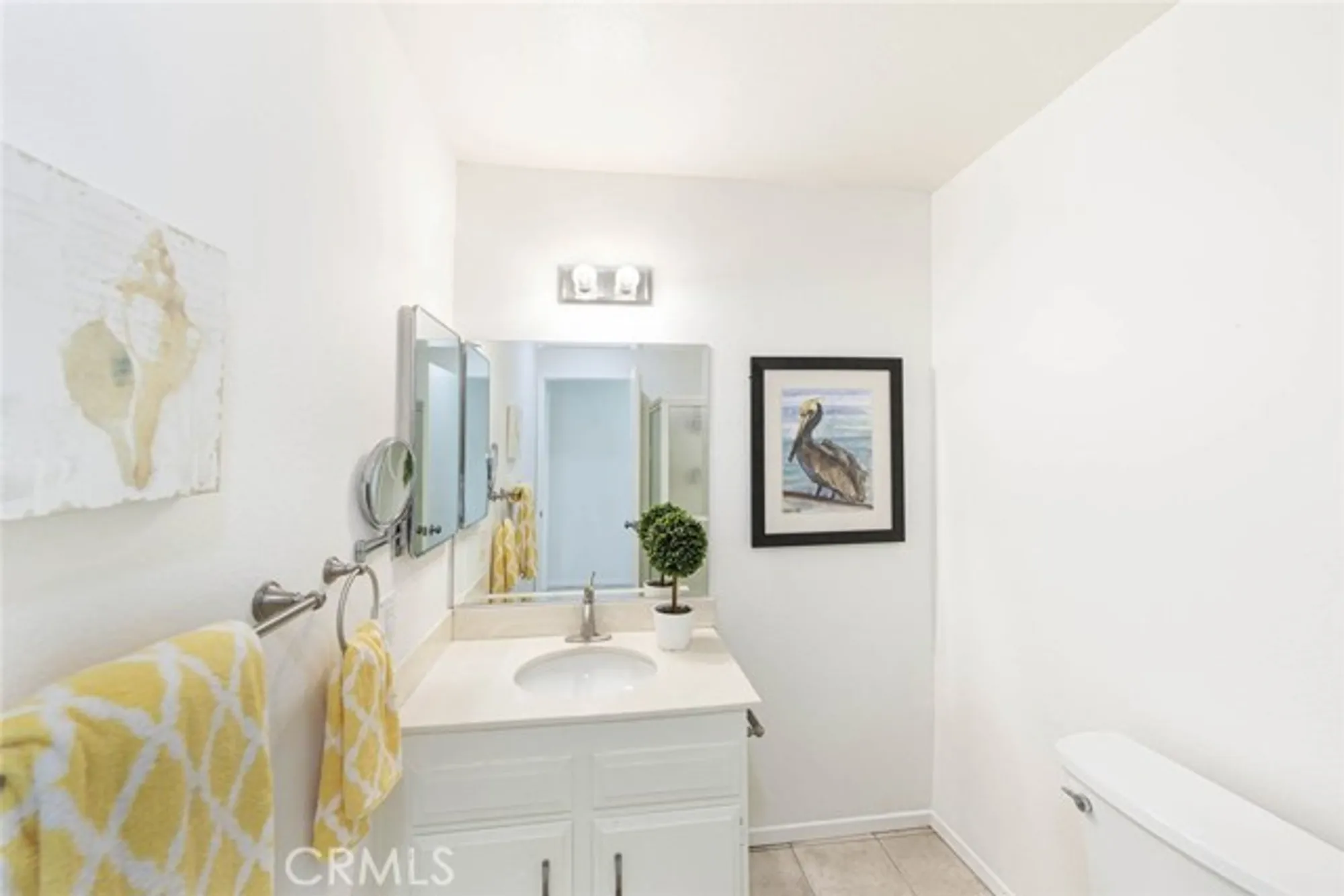 Property Slideshow image 13 of 21 | 2370 via mariposa 1b, Laguna Woods, CA, 92637