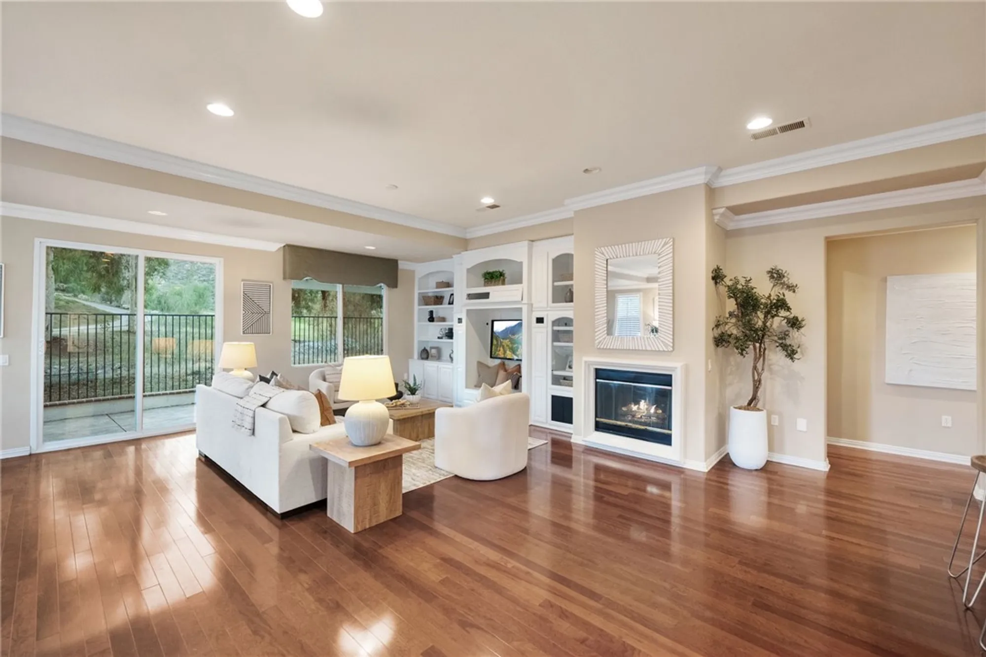 Property Slideshow image 7 of 47 | 501 garcia dr, Hemet, CA, 92545