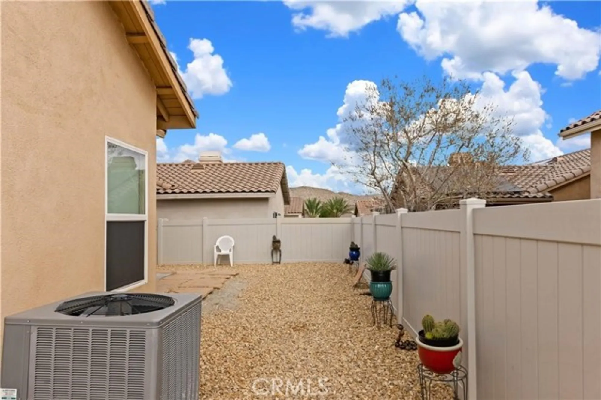Property Slideshow image 23 of 32 | 7466 via real ln, Yucca Valley, CA, 92284
