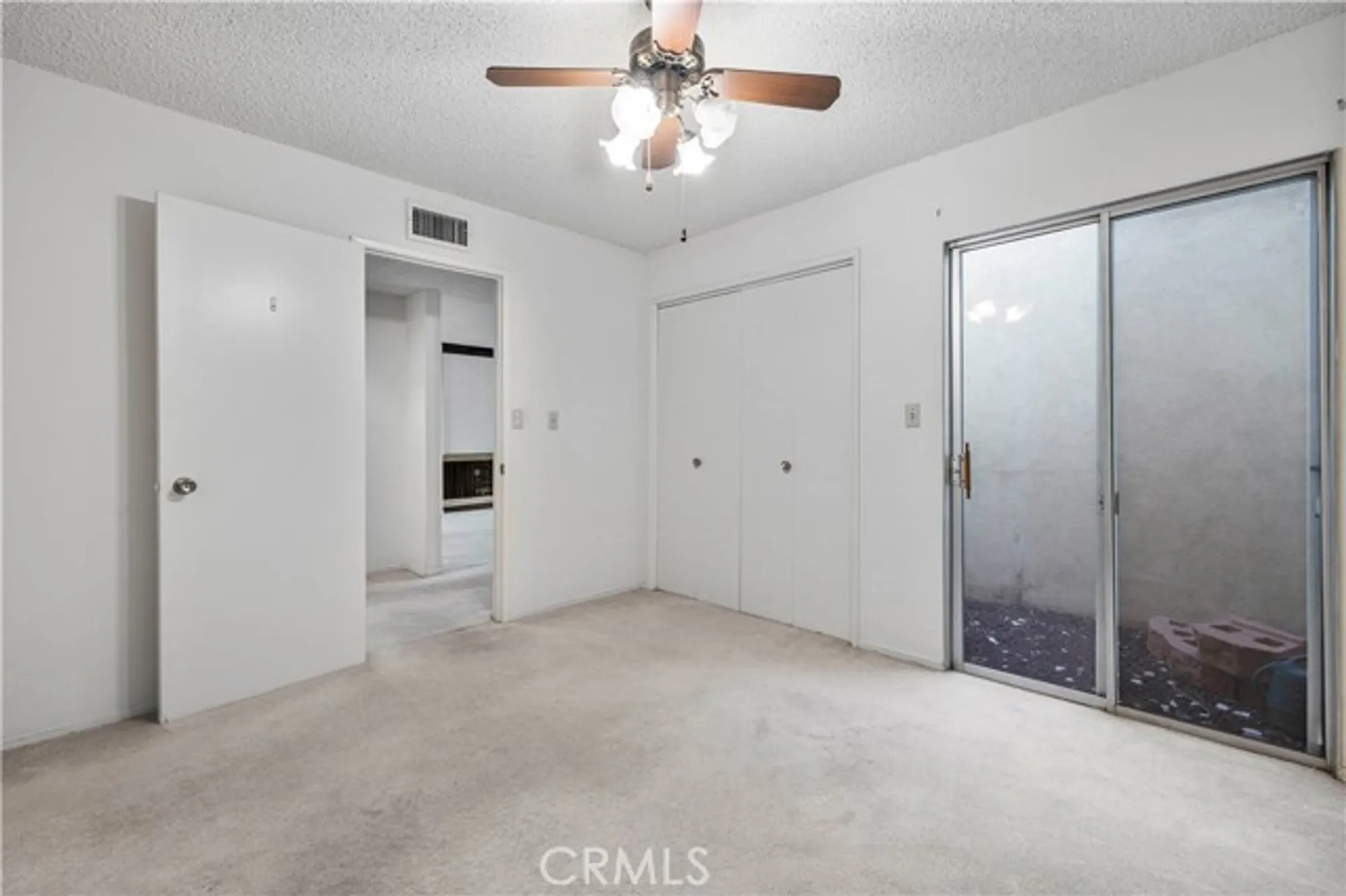 Property Slideshow image 9 of 34 | 26838 avenue of the oaks c, Newhall, CA, 91321