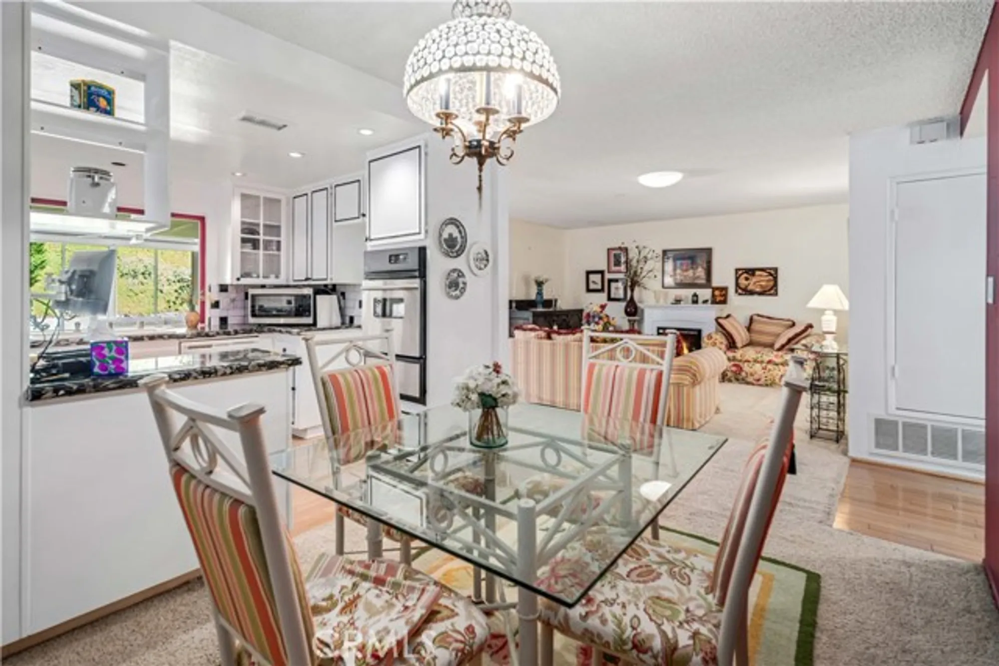Property Slideshow image 9 of 30 | 19427 oak crossing rd, Newhall, CA, 91321