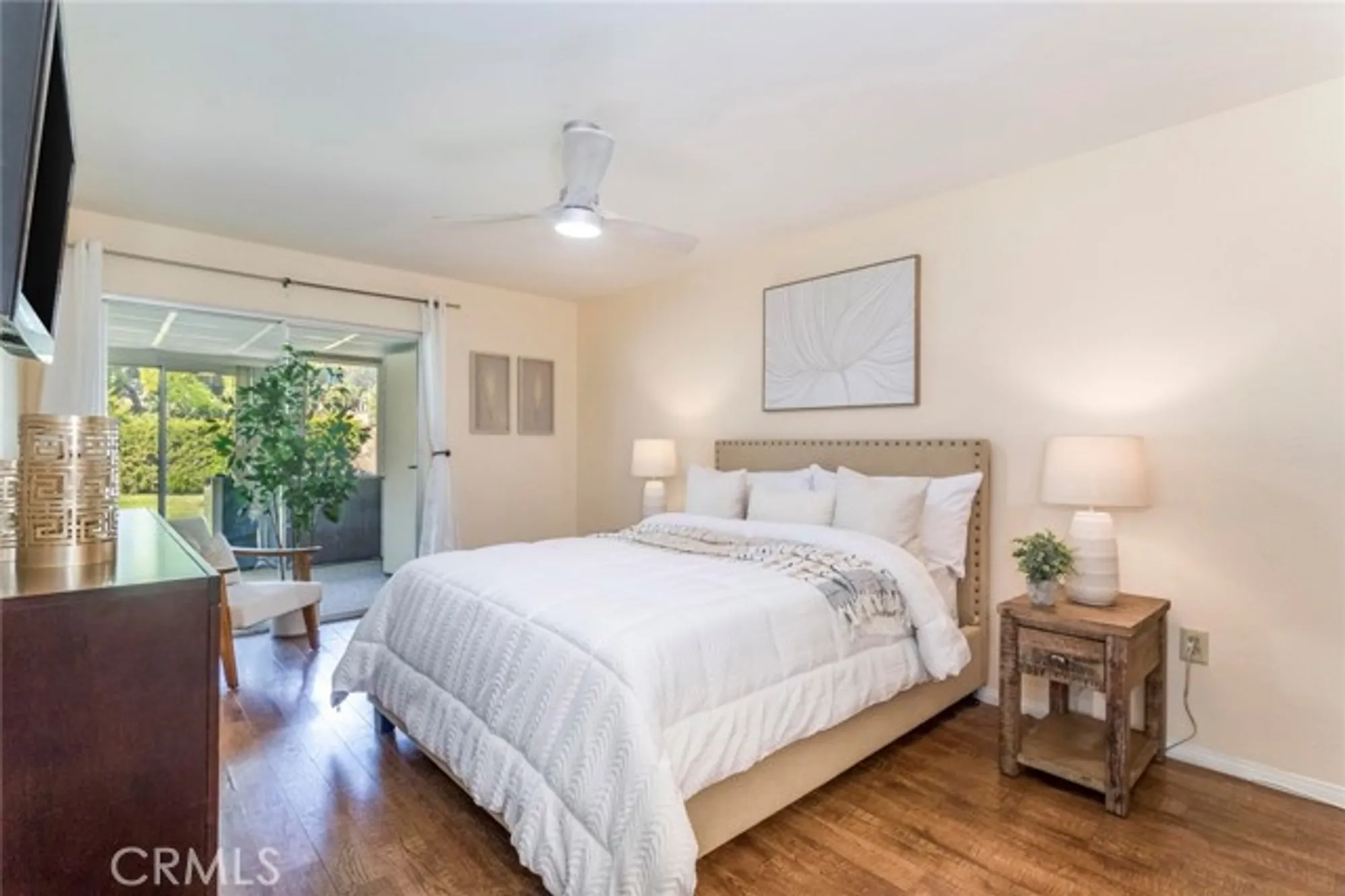 Property Slideshow image 22 of 59 | 26751 winsome cir, Newhall, CA, 91321
