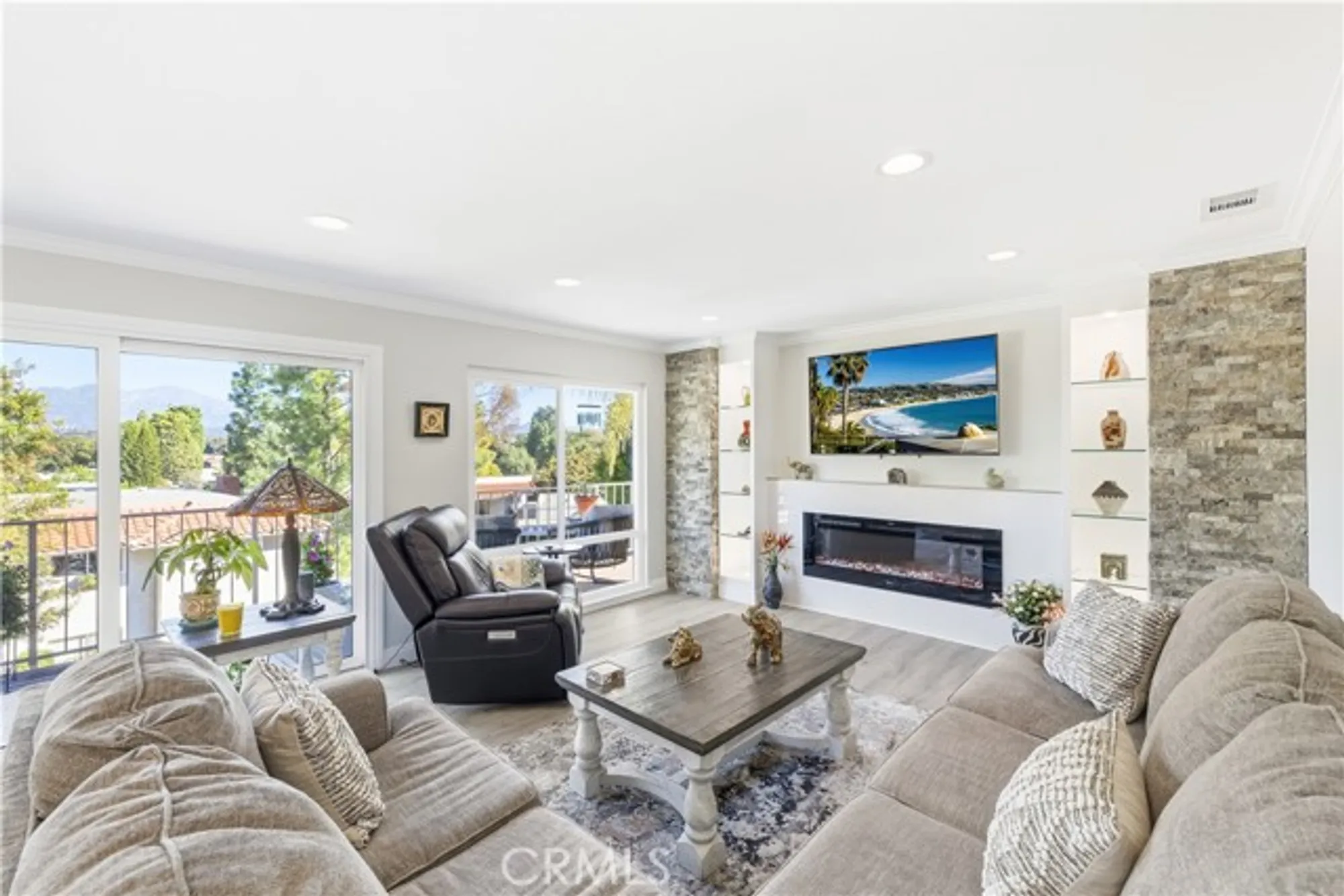 Property Slideshow image 2 of 32 | 2269 via puerta q, Laguna Woods, CA, 92637