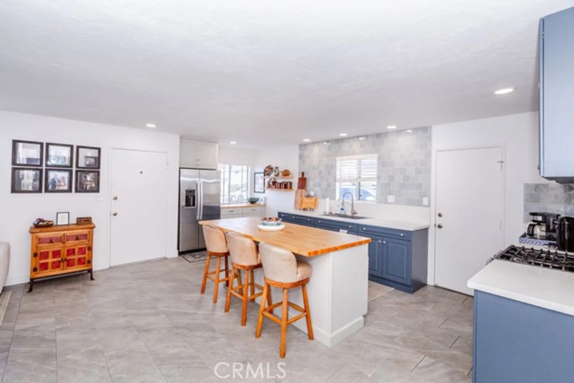Property Slideshow image 21 of 46 | 3547 mira pacific dr, Oceanside, CA, 92056