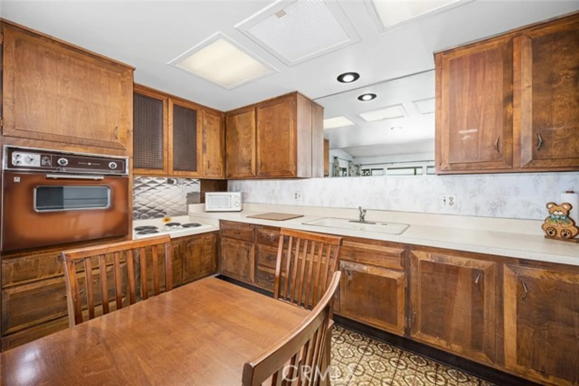 Property Slideshow image 18 of 34 | 1075 brookline rd, Seal Beach, CA, 90740
