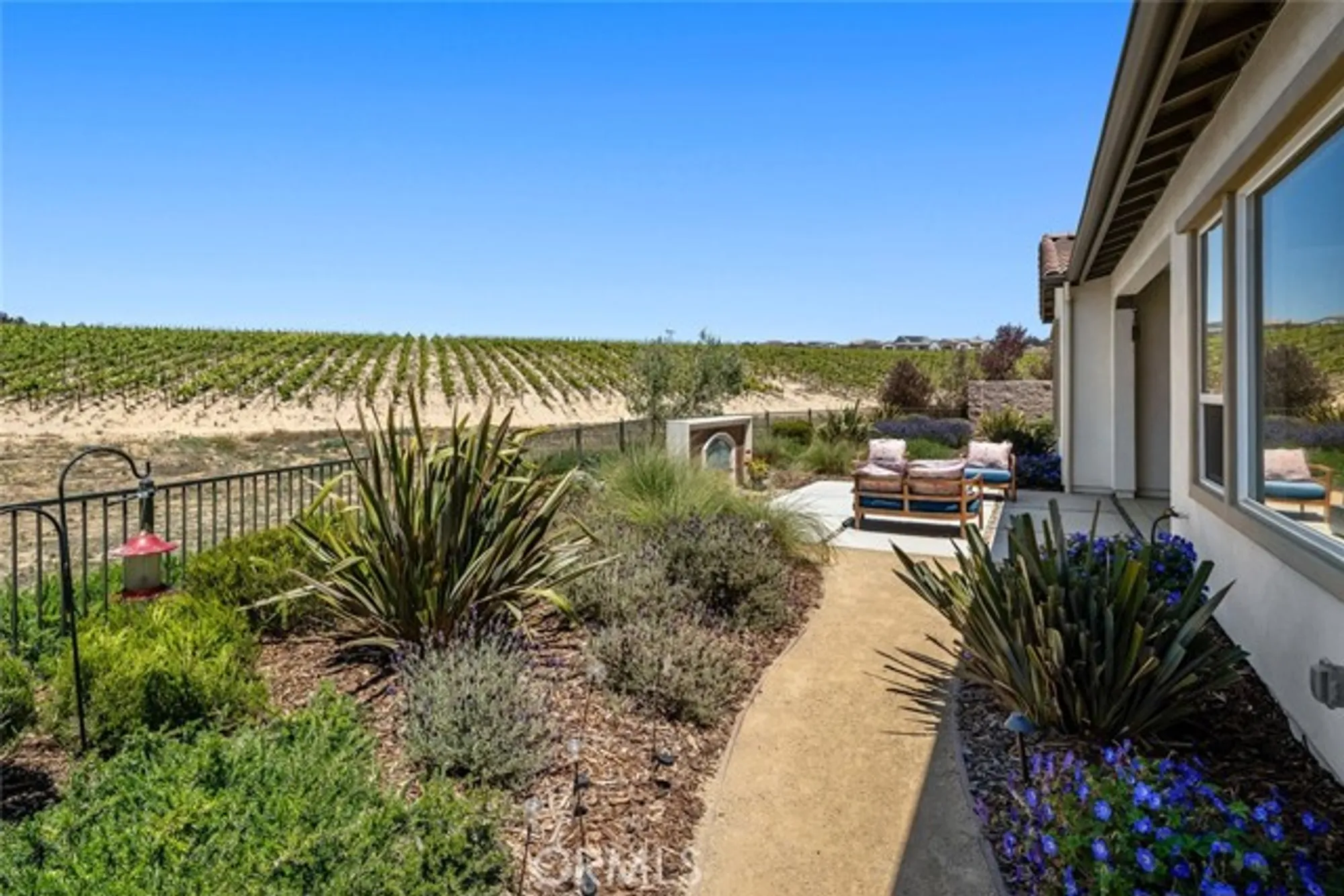 Property Slideshow image 27 of 60 | 1330 riley ln, Nipomo, CA, 93444