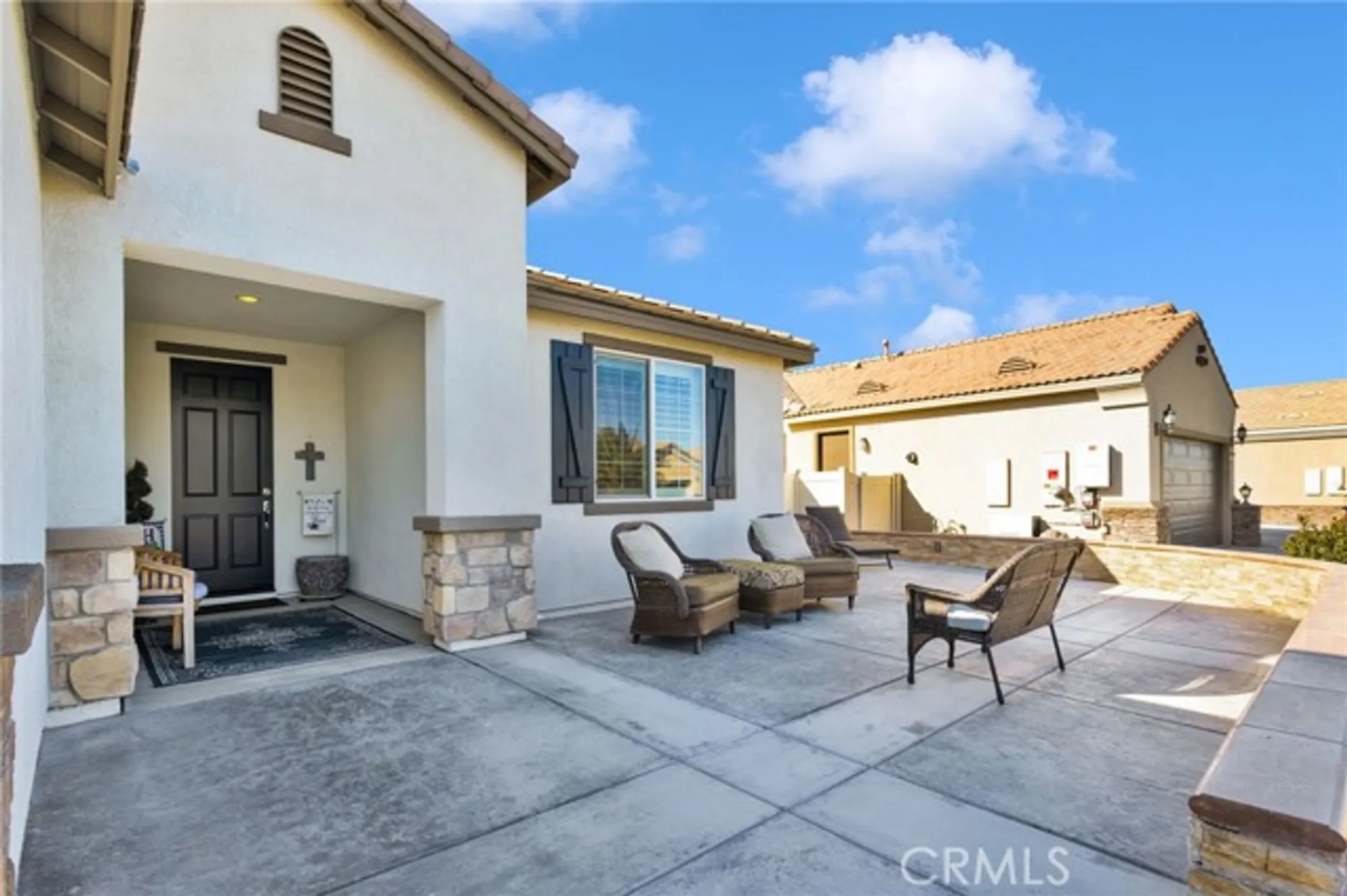 Property Slideshow image 2 of 54 | 10332 darby rd, Apple Valley, CA, 92308