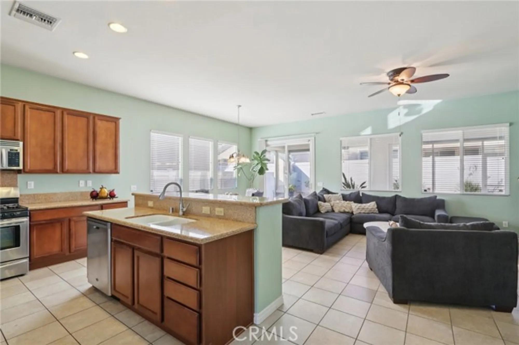 Property Slideshow image 15 of 60 | 1641 via borrego, Hemet, CA, 92545
