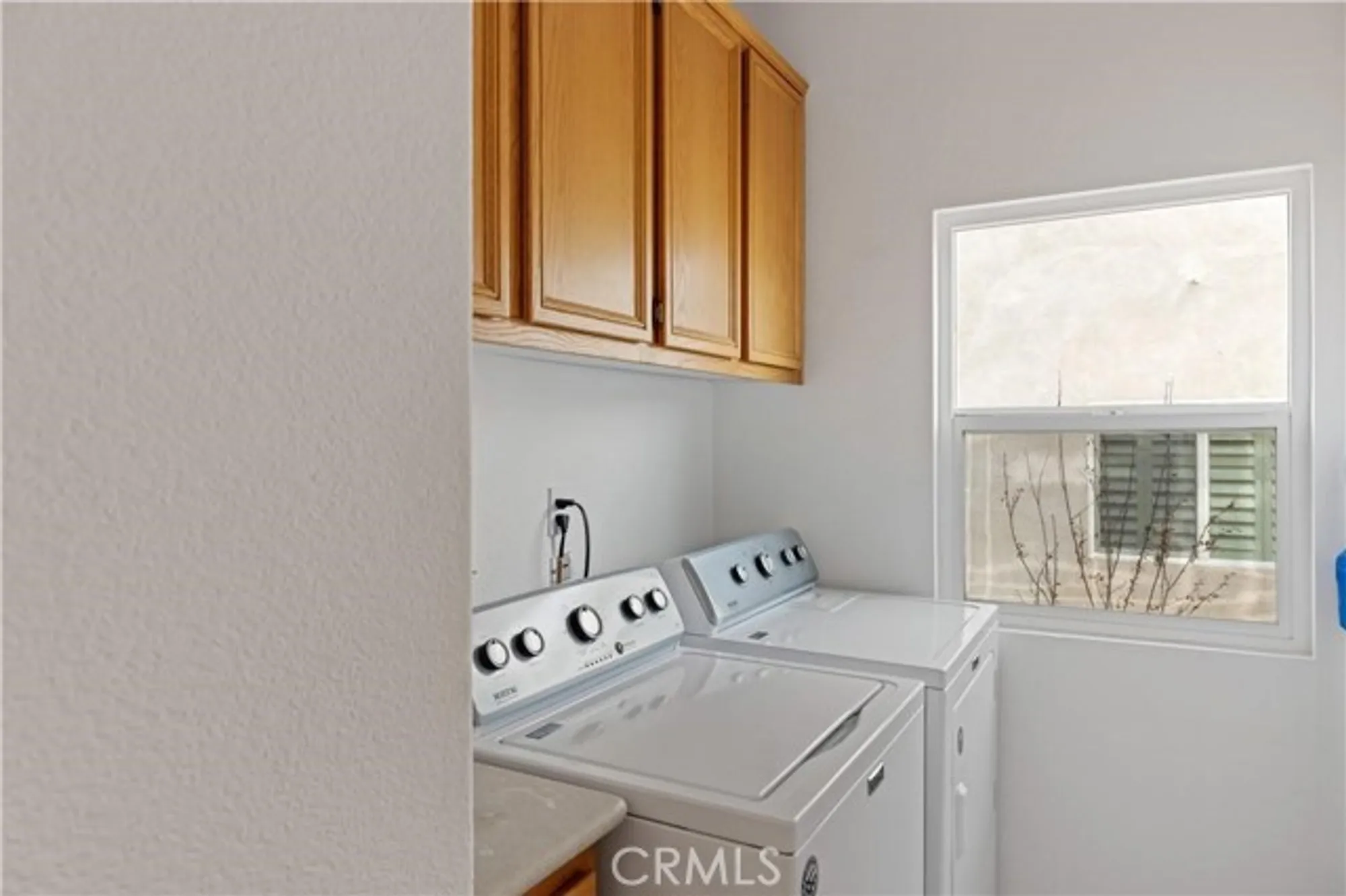 Property Slideshow image 11 of 32 | 7466 via real ln, Yucca Valley, CA, 92284