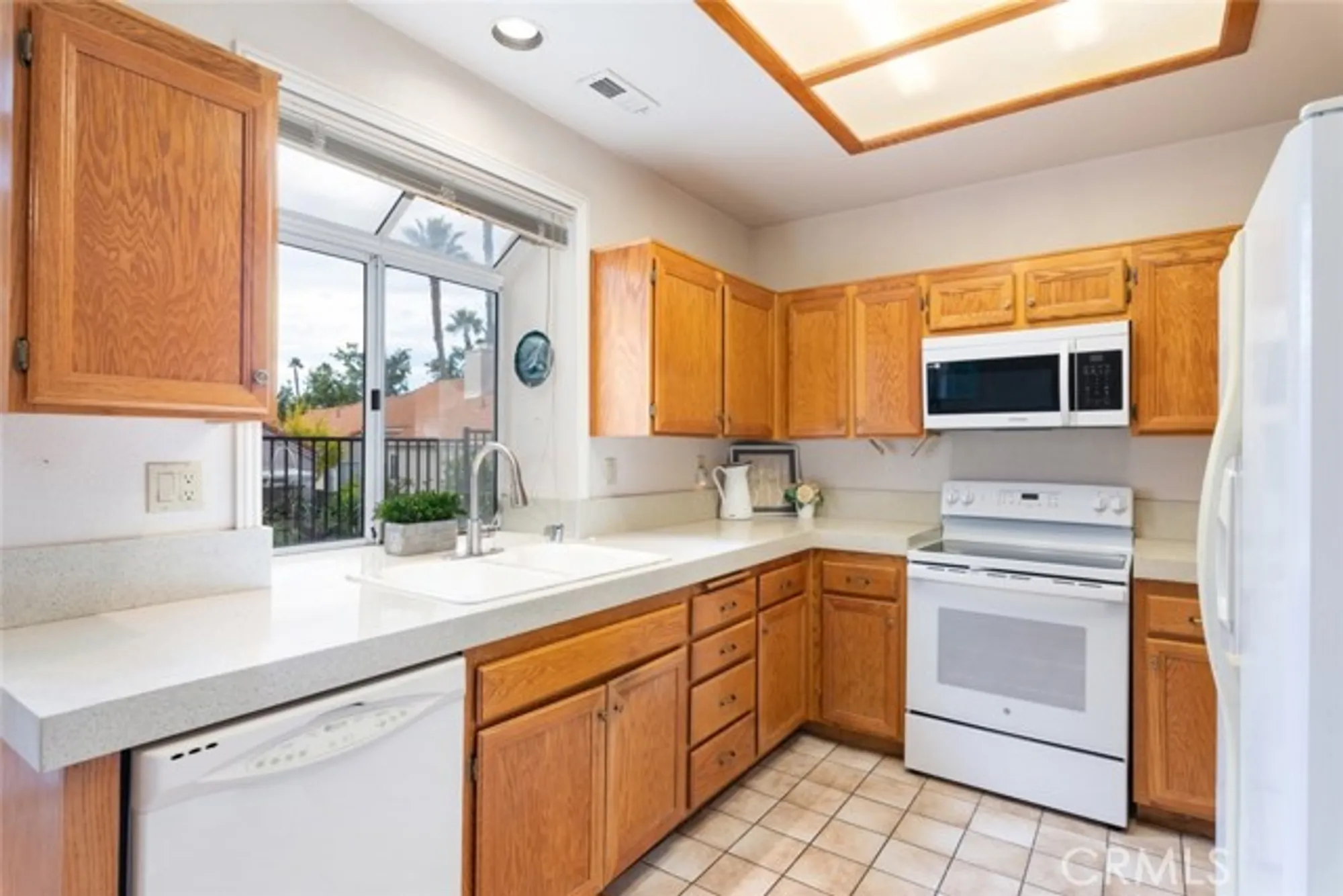 Property Slideshow image 16 of 50 | 40493 via estrada, Murrieta, CA, 92562
