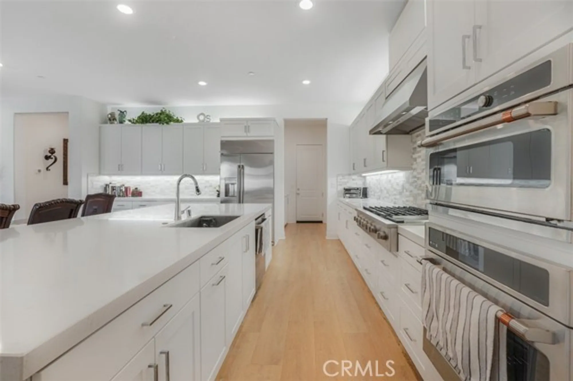 Property Slideshow image 6 of 60 | 24501 via sendero, Valencia, CA, 91354