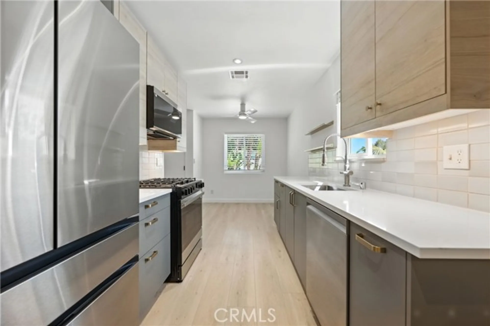 Property Slideshow image 10 of 19 | 3935 san ramon dr, Oceanside, CA, 92057