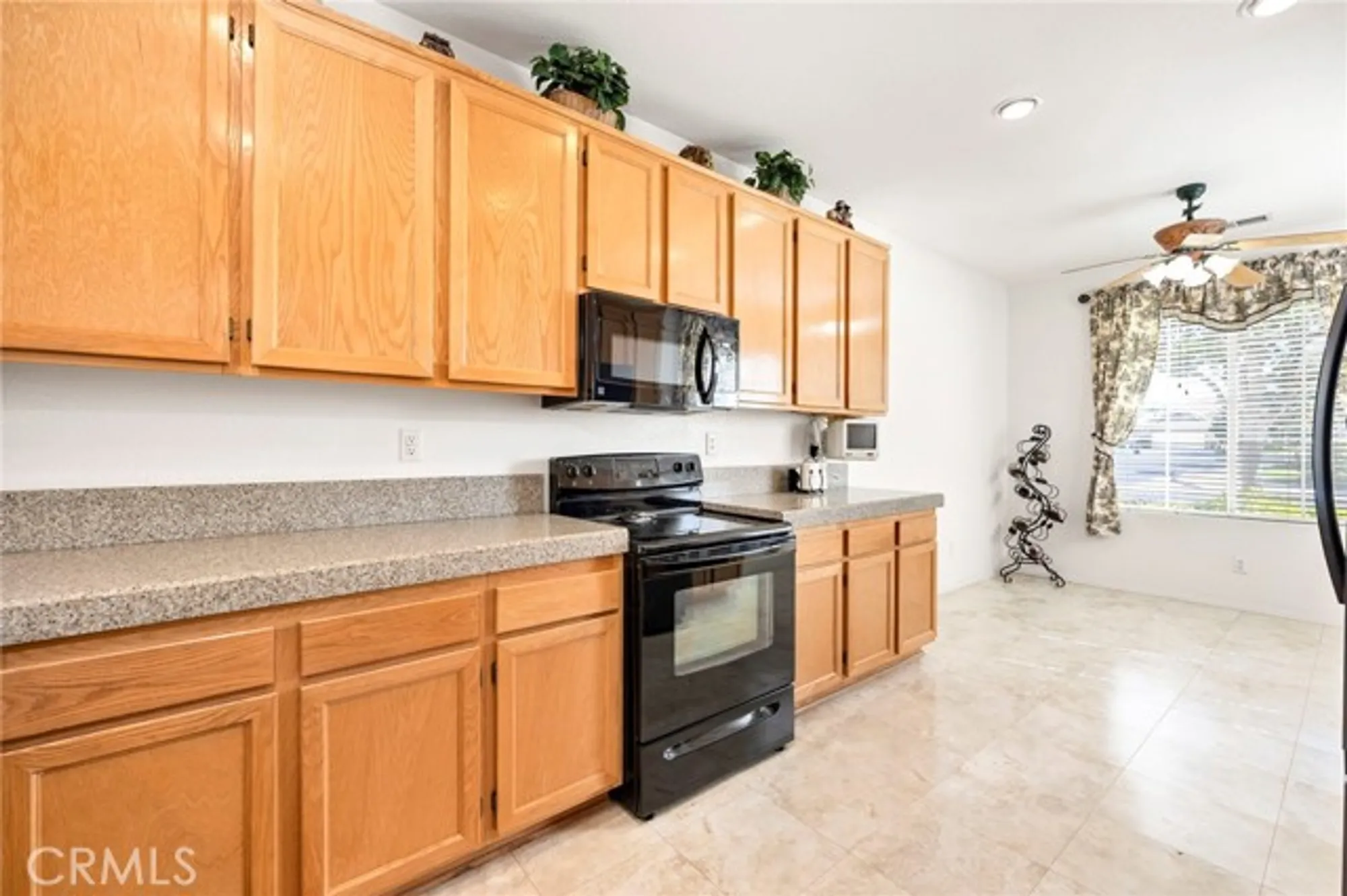 Property Slideshow image 13 of 42 | 29243 hidden lake dr, Menifee, CA, 92584