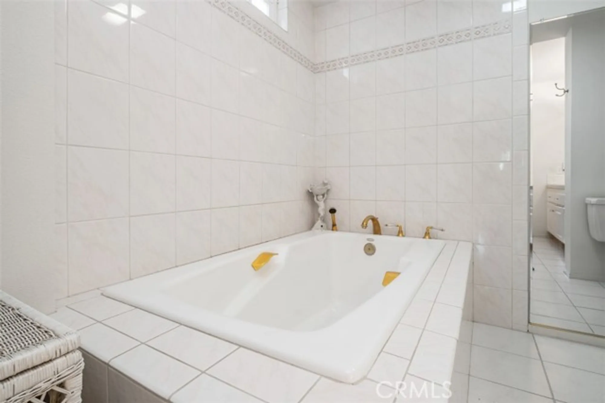 Property Slideshow image 13 of 34 | 2388 via mariposa 3e, Laguna Woods, CA, 92637