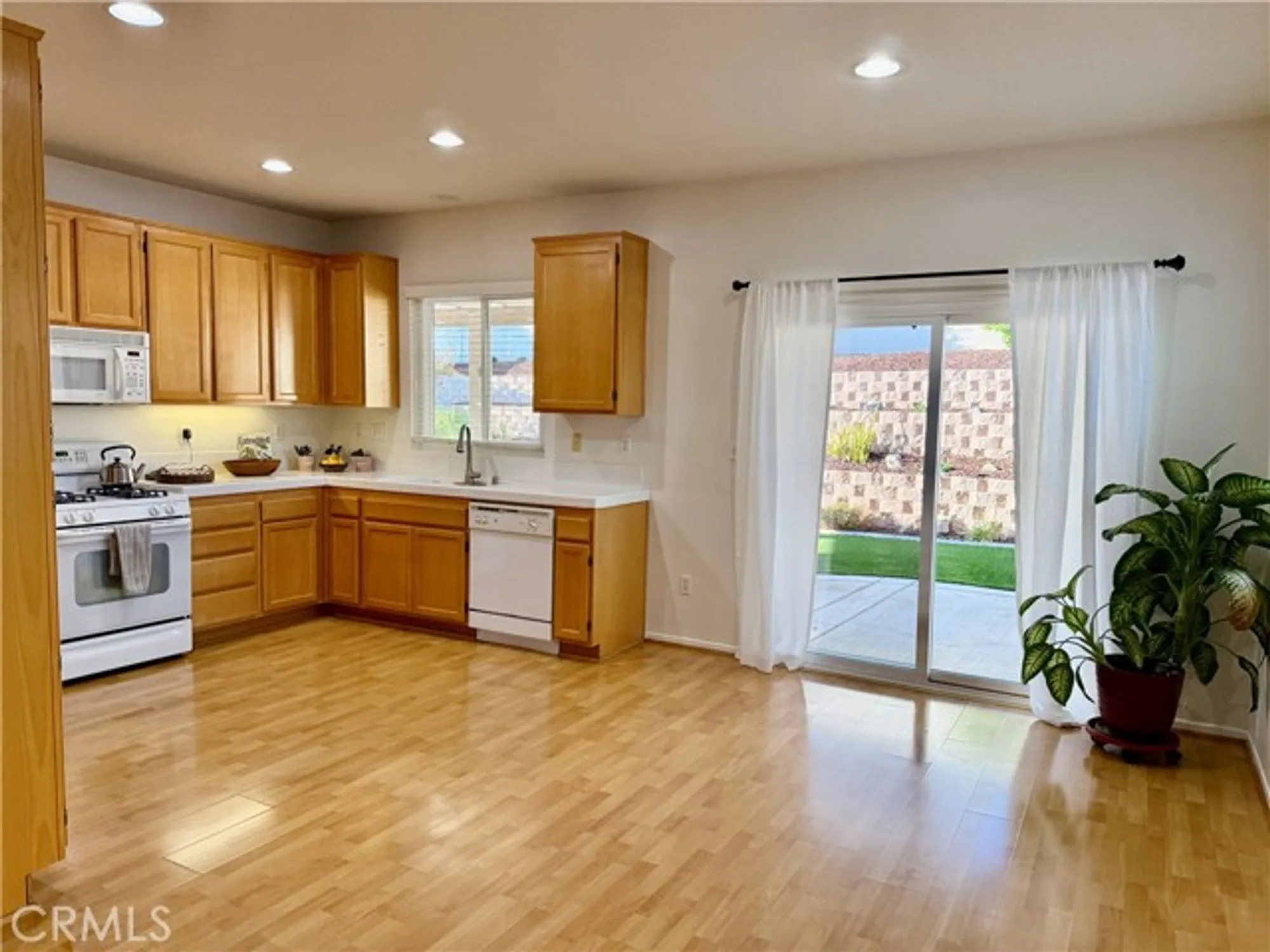 Property Slideshow image 13 of 29 | 27786 panorama hills dr, Menifee, CA, 92584
