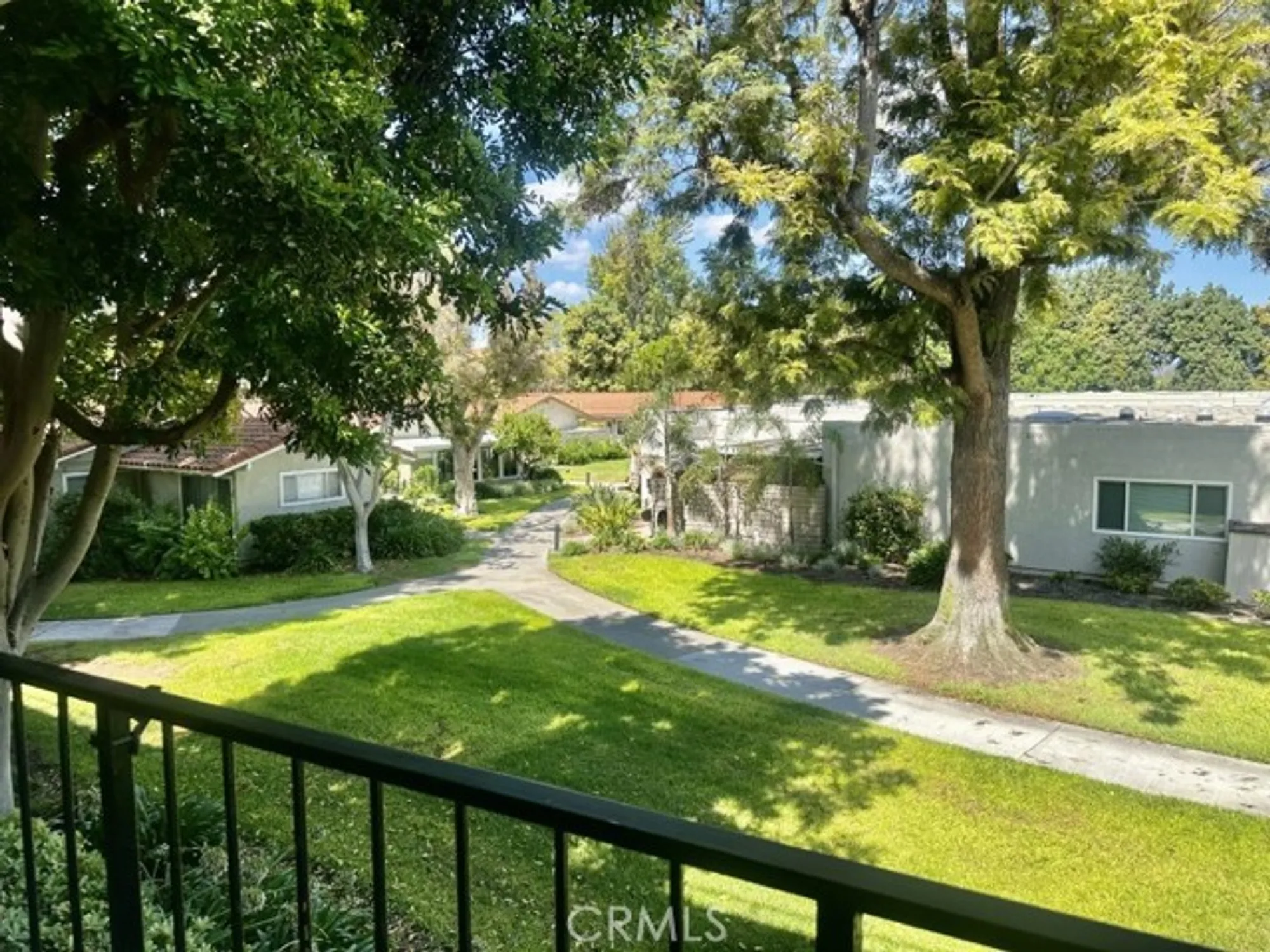 Property Slideshow image 16 of 21 | 2370 via mariposa 1b, Laguna Woods, CA, 92637