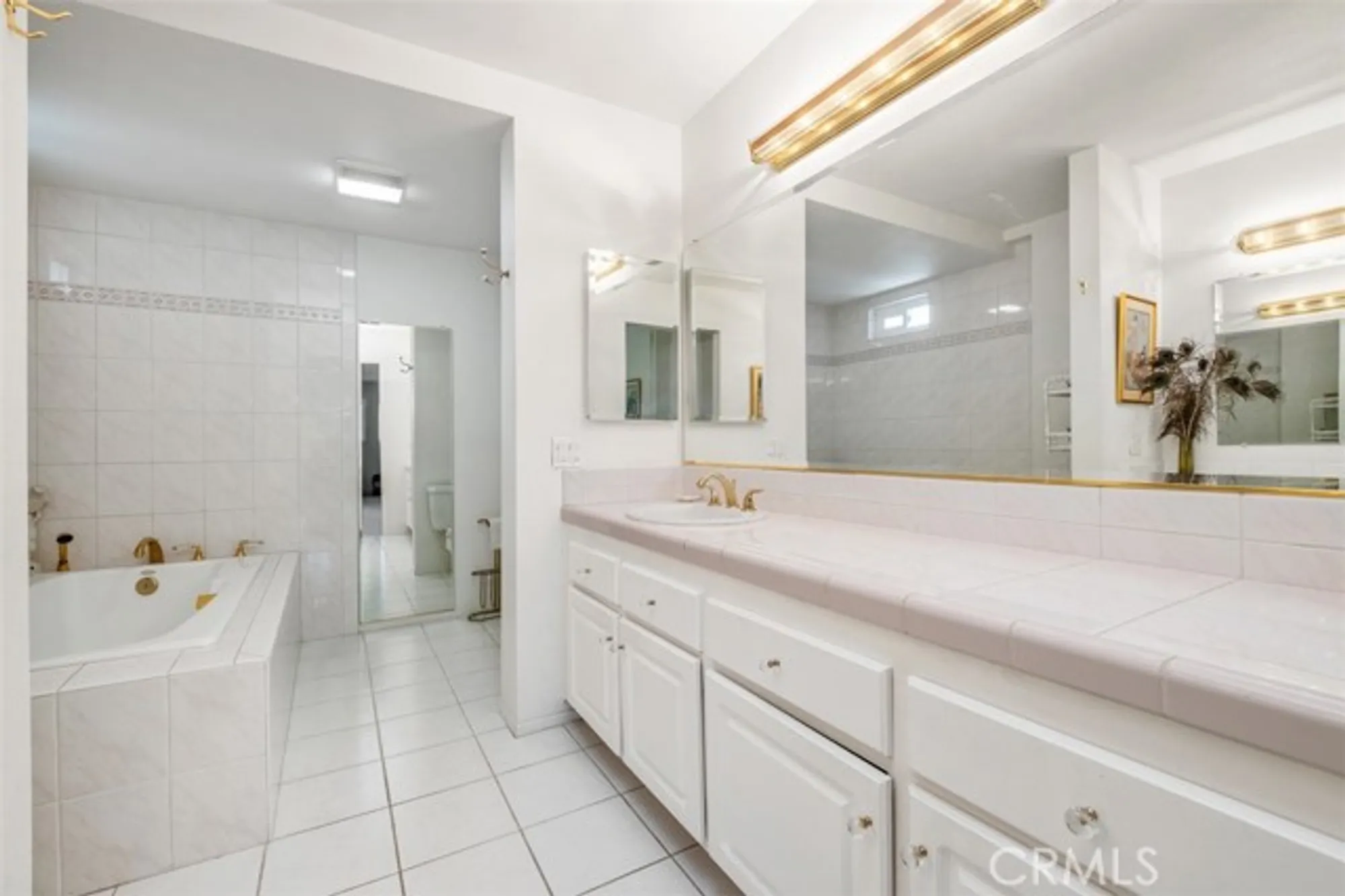 Property Slideshow image 12 of 34 | 2388 via mariposa 3e, Laguna Woods, CA, 92637