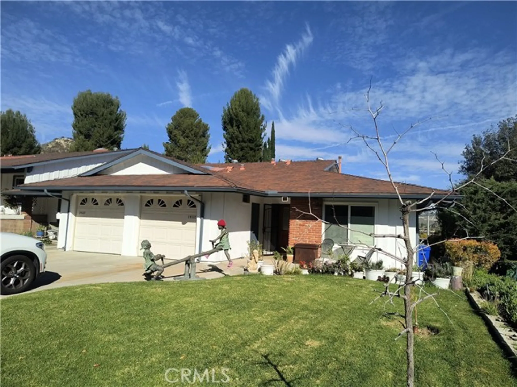 Property Slideshow image 1 of 14 | 19335 oak crossing rd, Newhall, CA, 91321