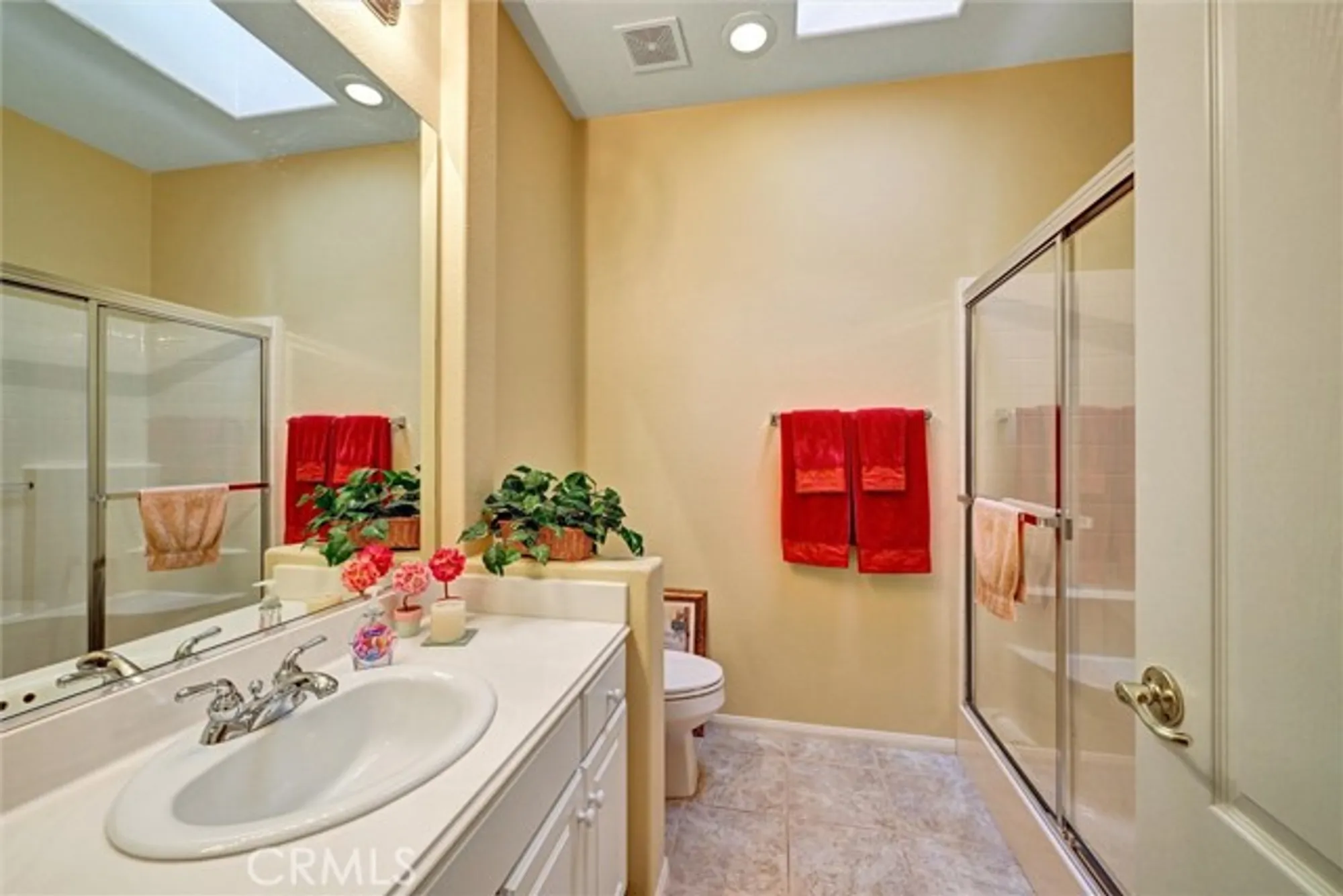 Property Slideshow image 29 of 34 | 39946 via graziana, Murrieta, CA, 92562