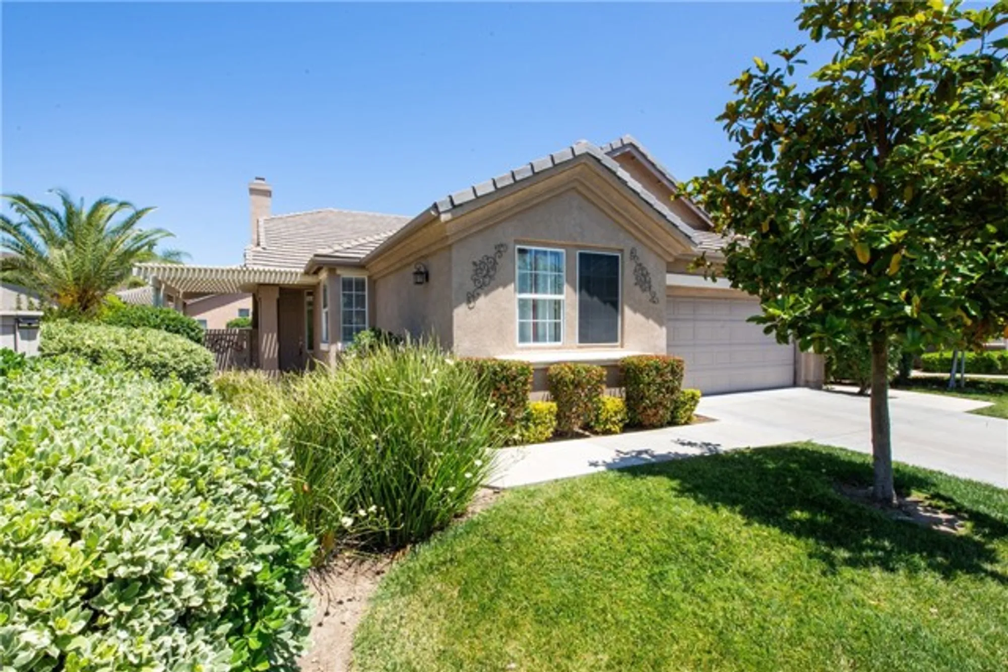 Property Slideshow image 4 of 27 | 29427 bentcreek ct, Menifee, CA, 92584