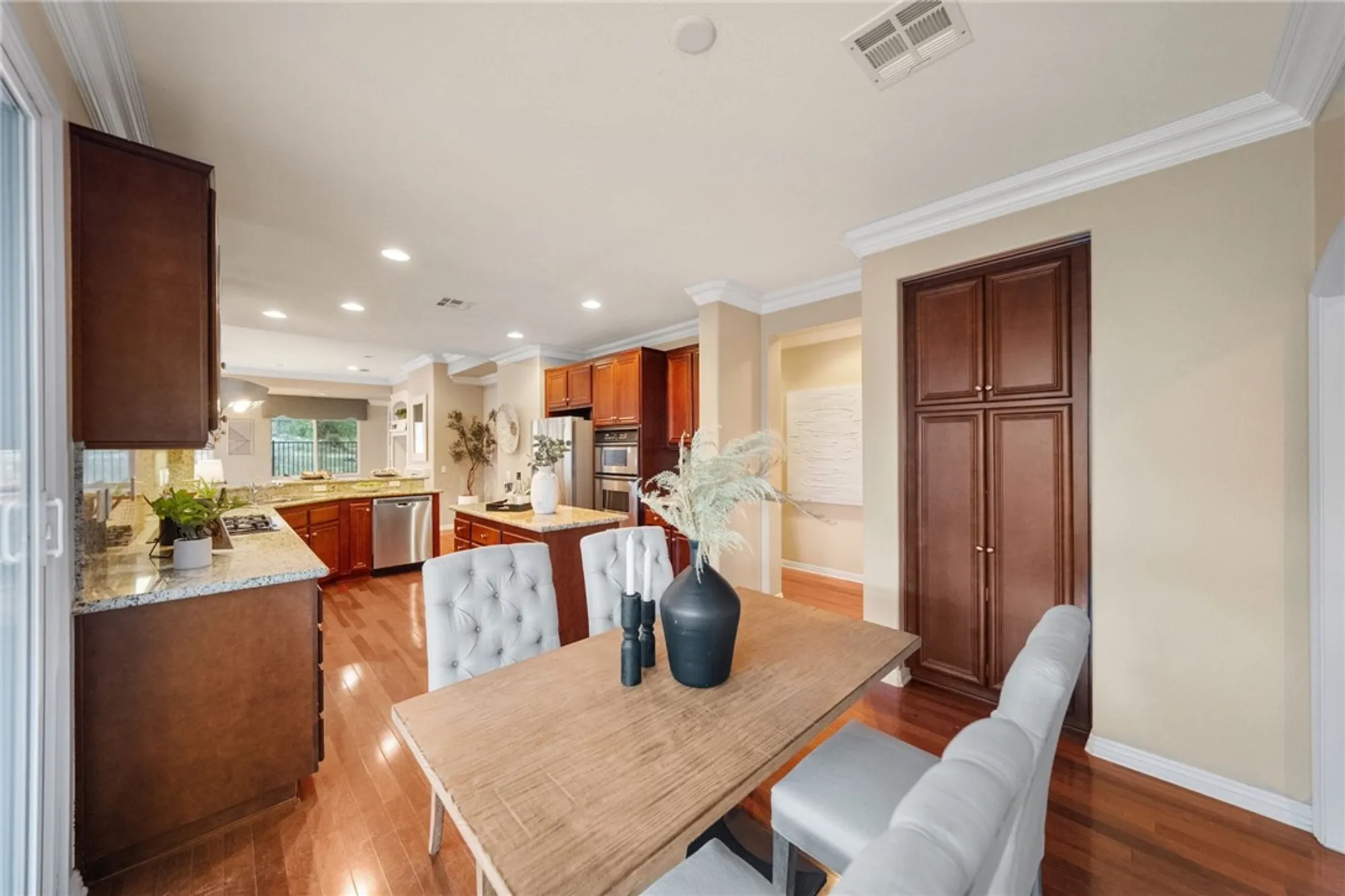 Property Slideshow image 13 of 47 | 501 garcia dr, Hemet, CA, 92545