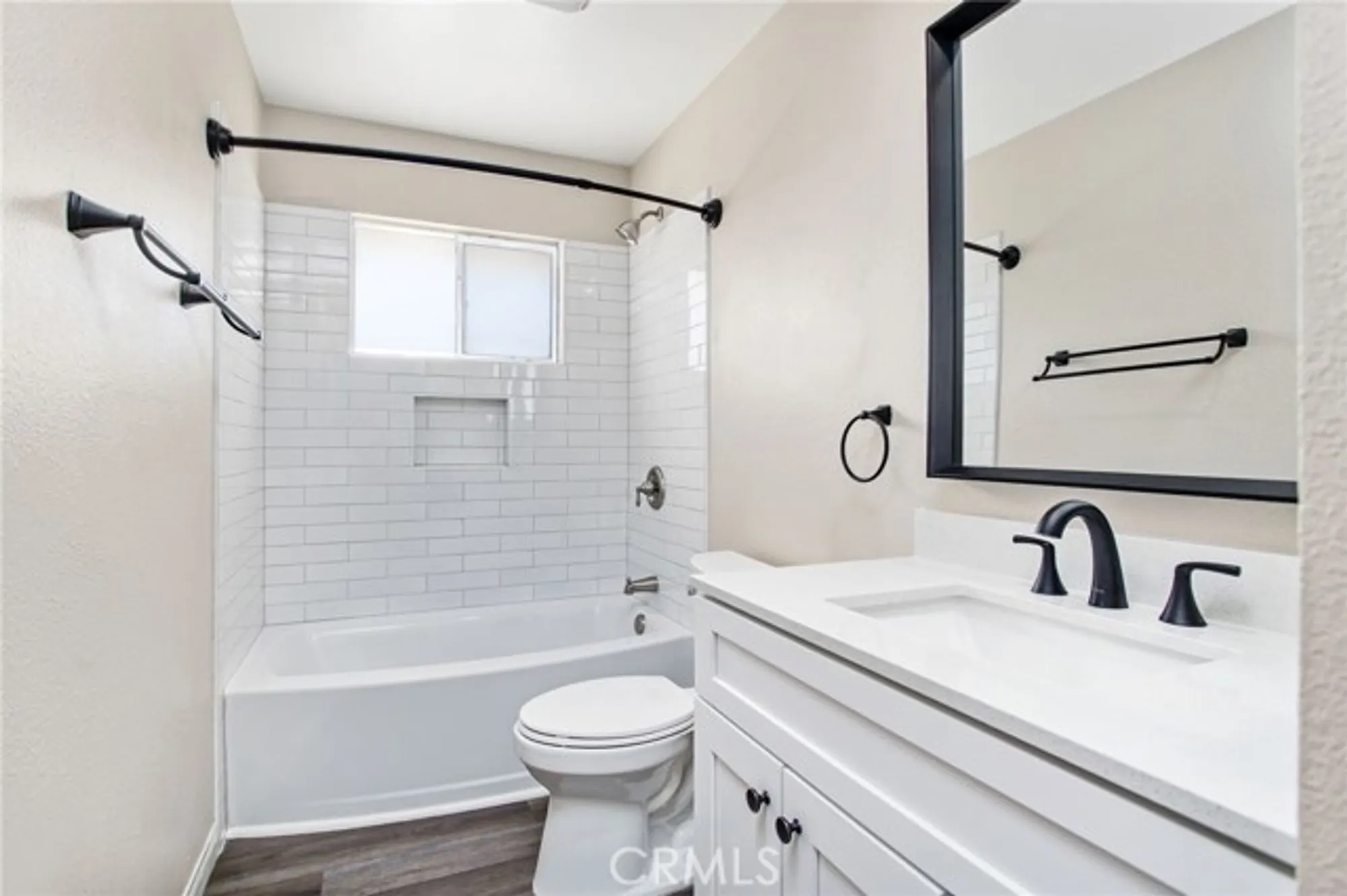 Property Slideshow image 22 of 35 | 27161 pinehurst rd, Menifee, CA, 92586