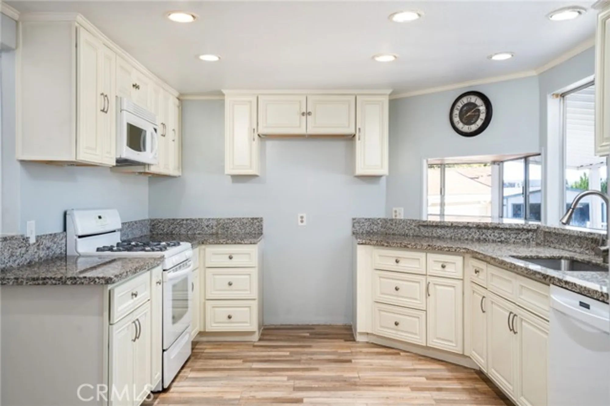 Property Slideshow image 12 of 50 | 38200 via del largo, Murrieta, CA, 92563