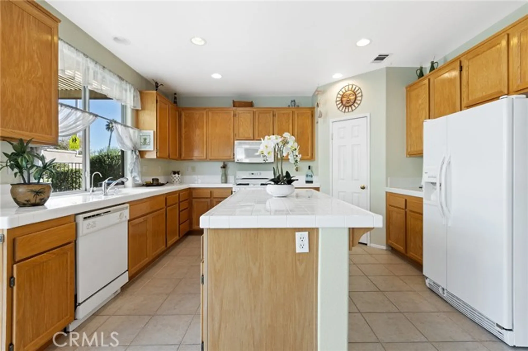 Property Slideshow image 11 of 60 | 28980 raintree dr, Menifee, CA, 92584