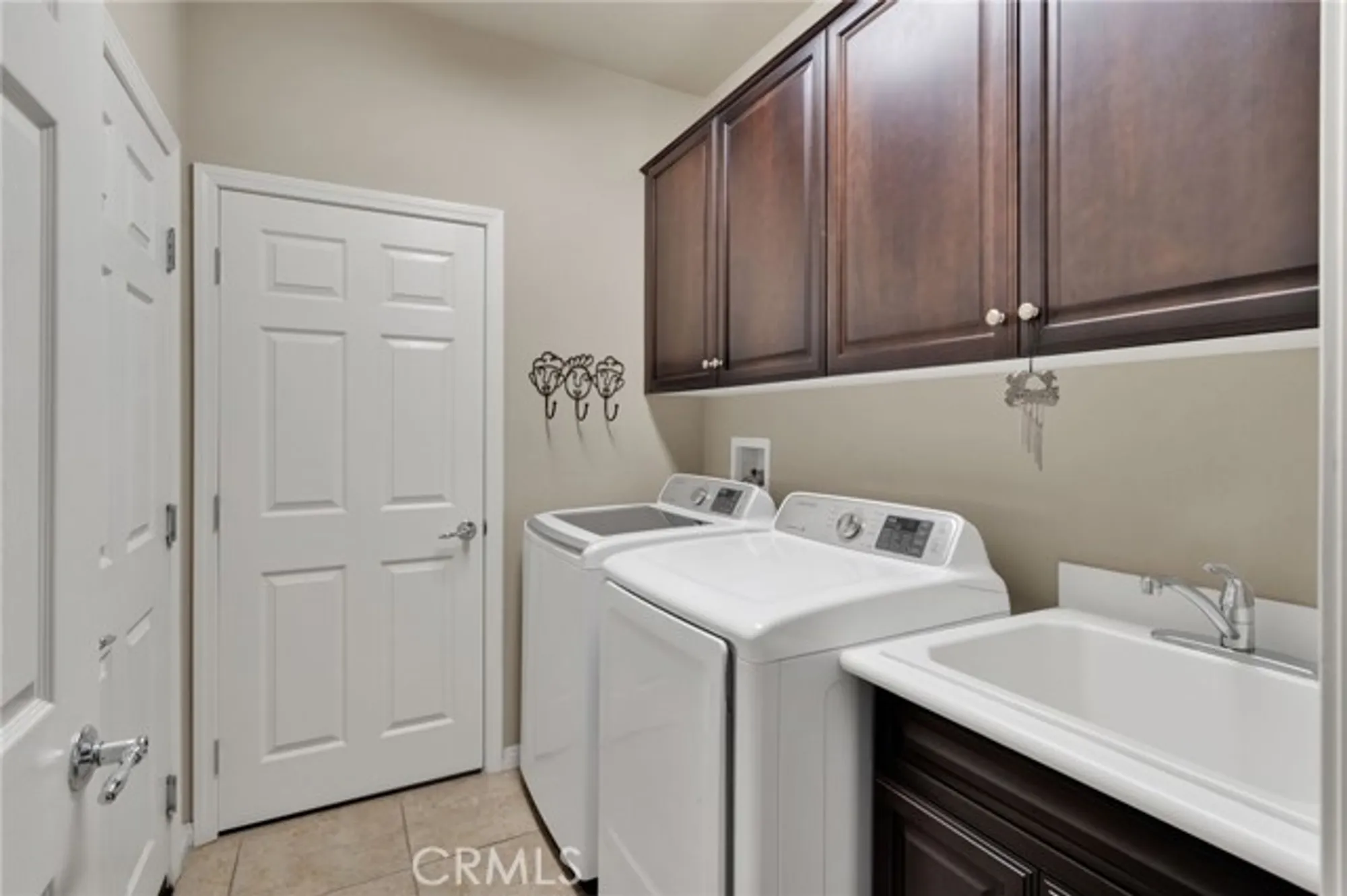 Property Slideshow image 25 of 54 | 10332 darby rd, Apple Valley, CA, 92308