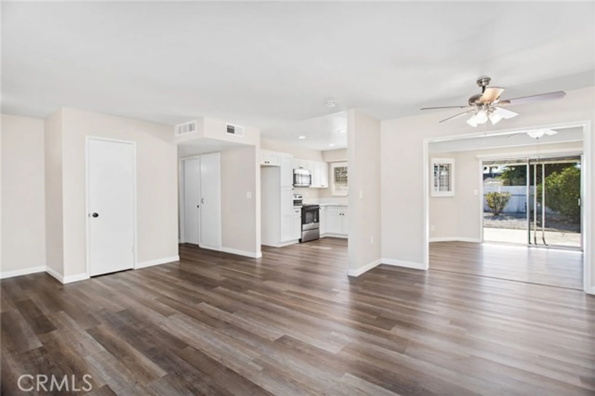 Property Slideshow image 18 of 35 | 27161 pinehurst rd, Menifee, CA, 92586