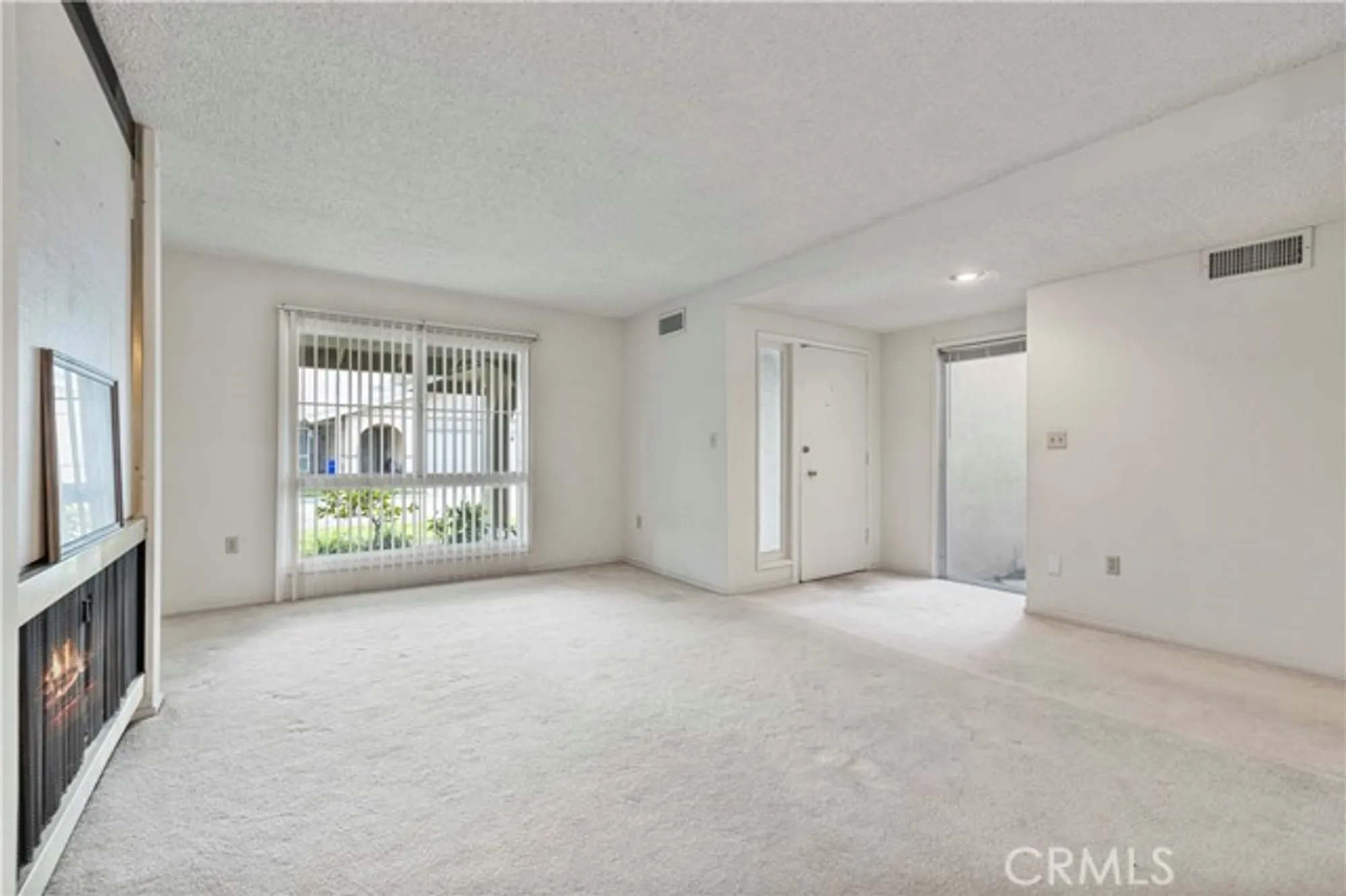 Property Slideshow image 3 of 34 | 26838 avenue of the oaks c, Newhall, CA, 91321