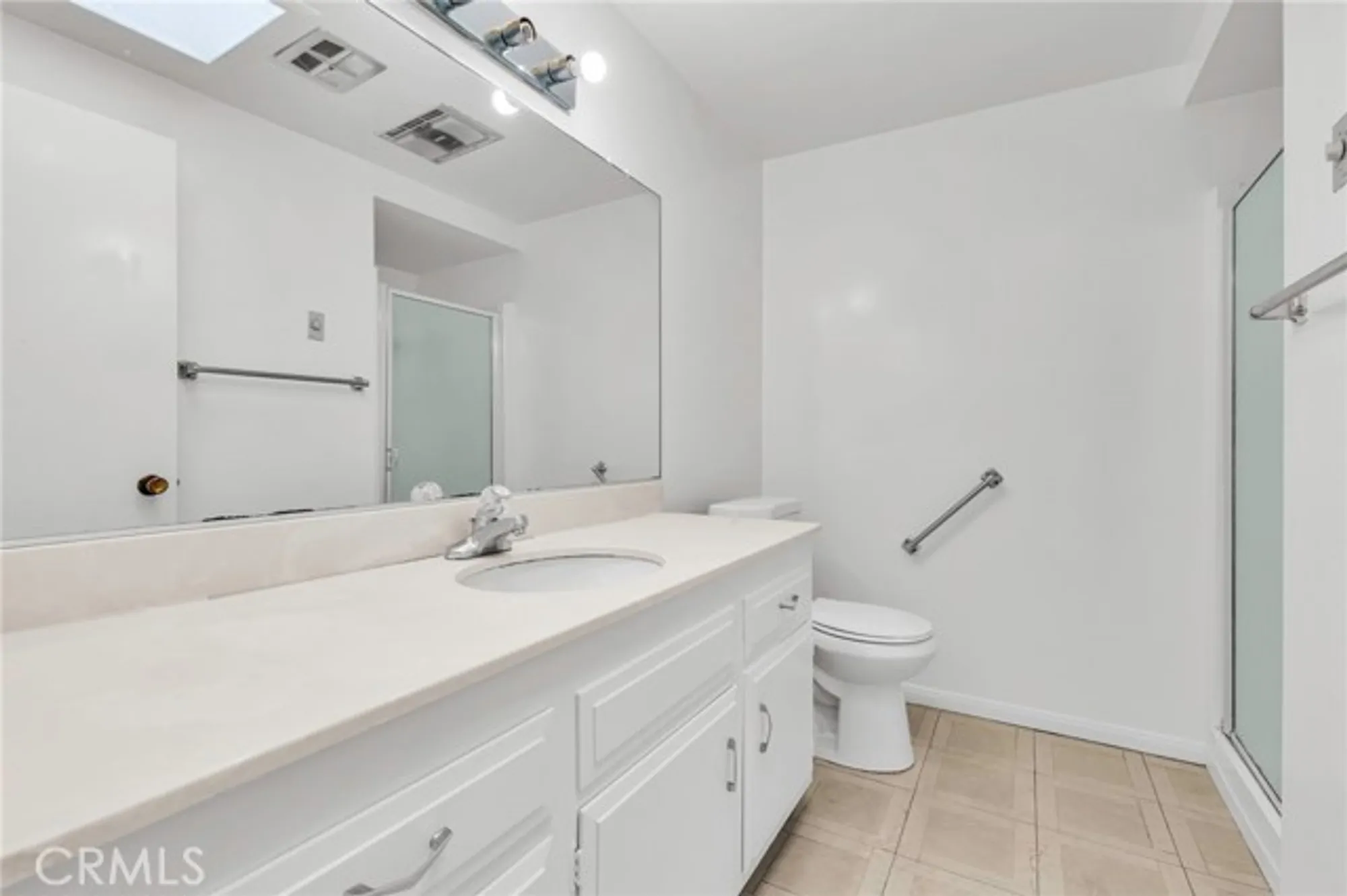 Property Slideshow image 12 of 20 | 2197 via mariposa e b, Laguna Woods, CA, 92637