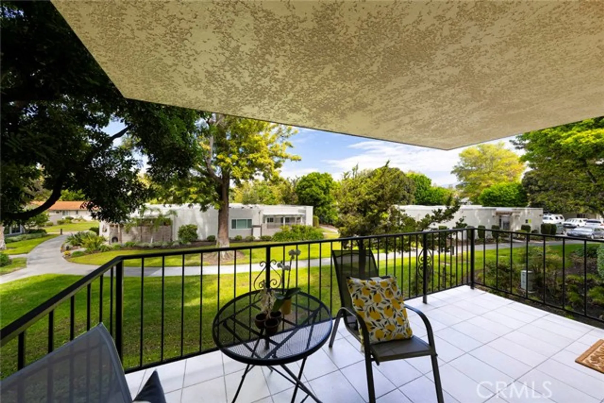 Property Slideshow image 15 of 21 | 2370 via mariposa 1b, Laguna Woods, CA, 92637