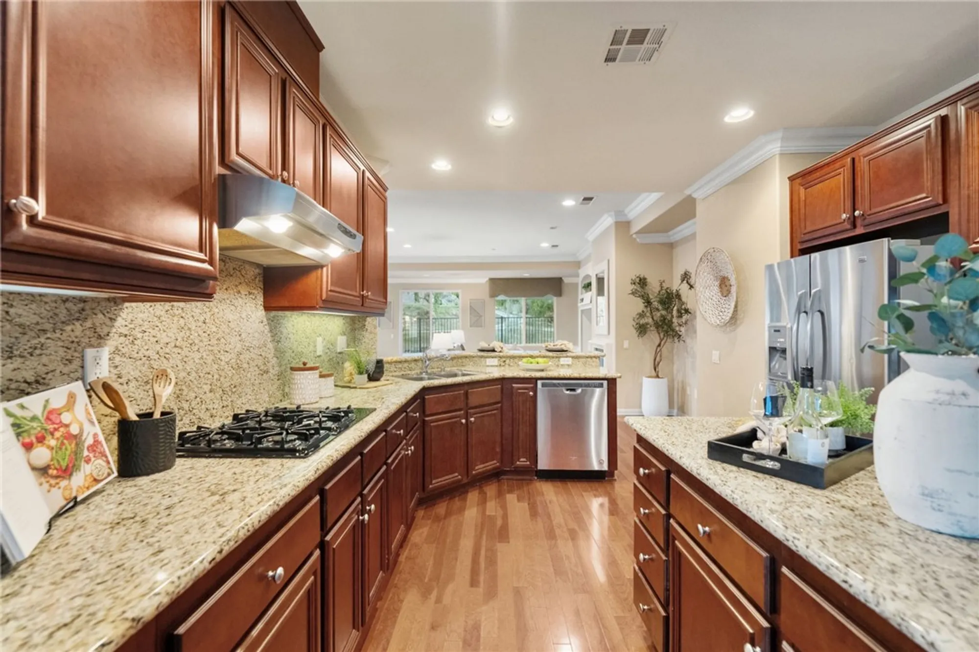 Property Slideshow image 2 of 47 | 501 garcia dr, Hemet, CA, 92545