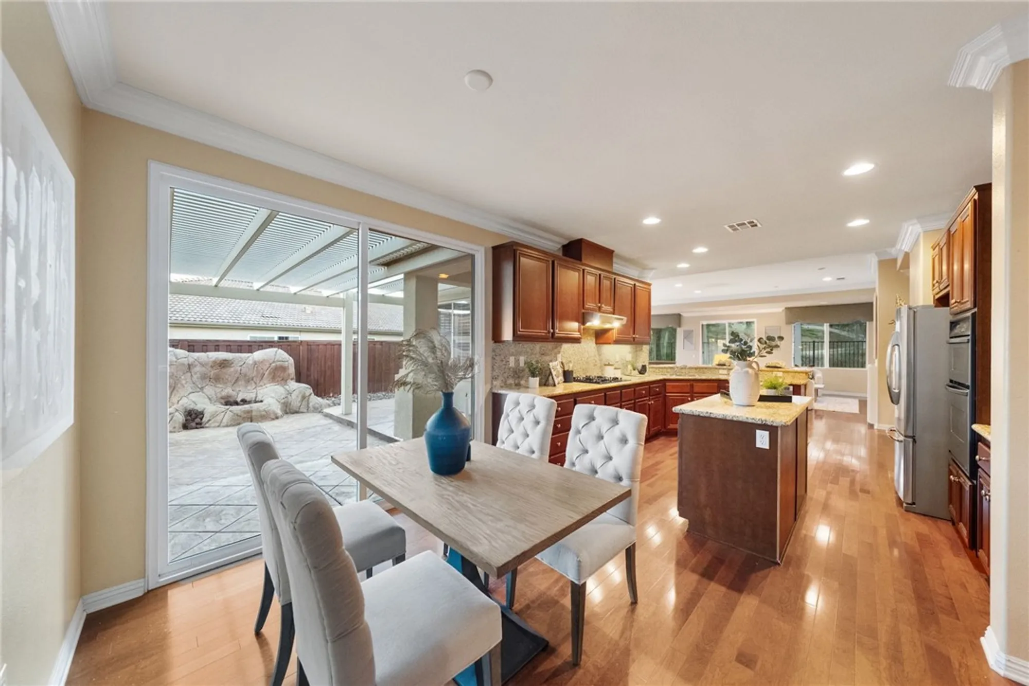 Property Slideshow image 12 of 47 | 501 garcia dr, Hemet, CA, 92545